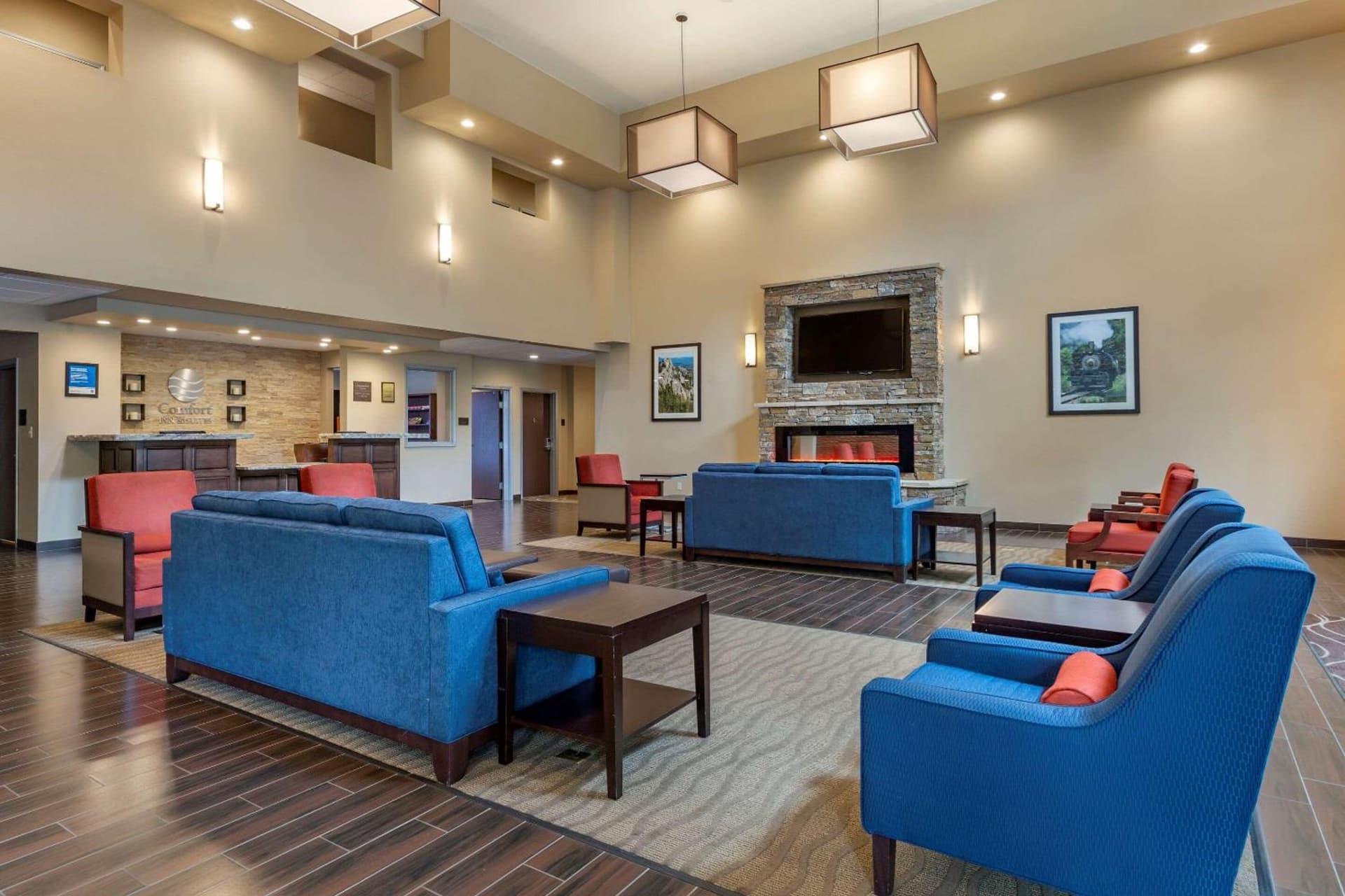 Comfort Inn & Suites Near Mt Rushmore property views in Hill City, SD — gallery photo 3