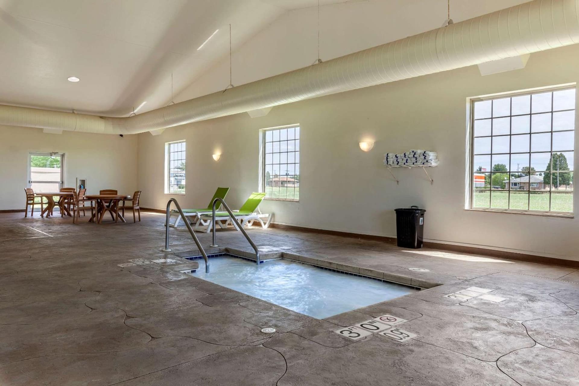 Comfort Suites Delavan - Lake Geneva Area gallery photo in Delavan, WI — image 12