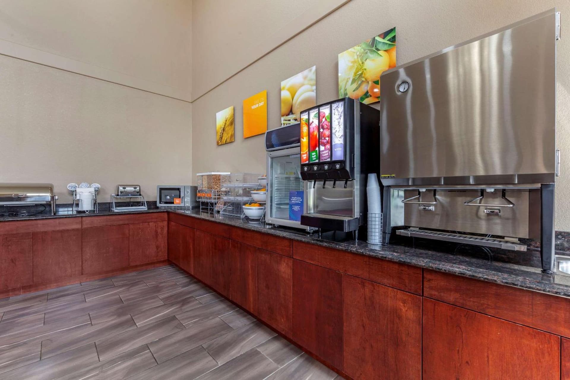 Comfort Suites Delavan - Lake Geneva Area gallery photo in Delavan, WI — image 36