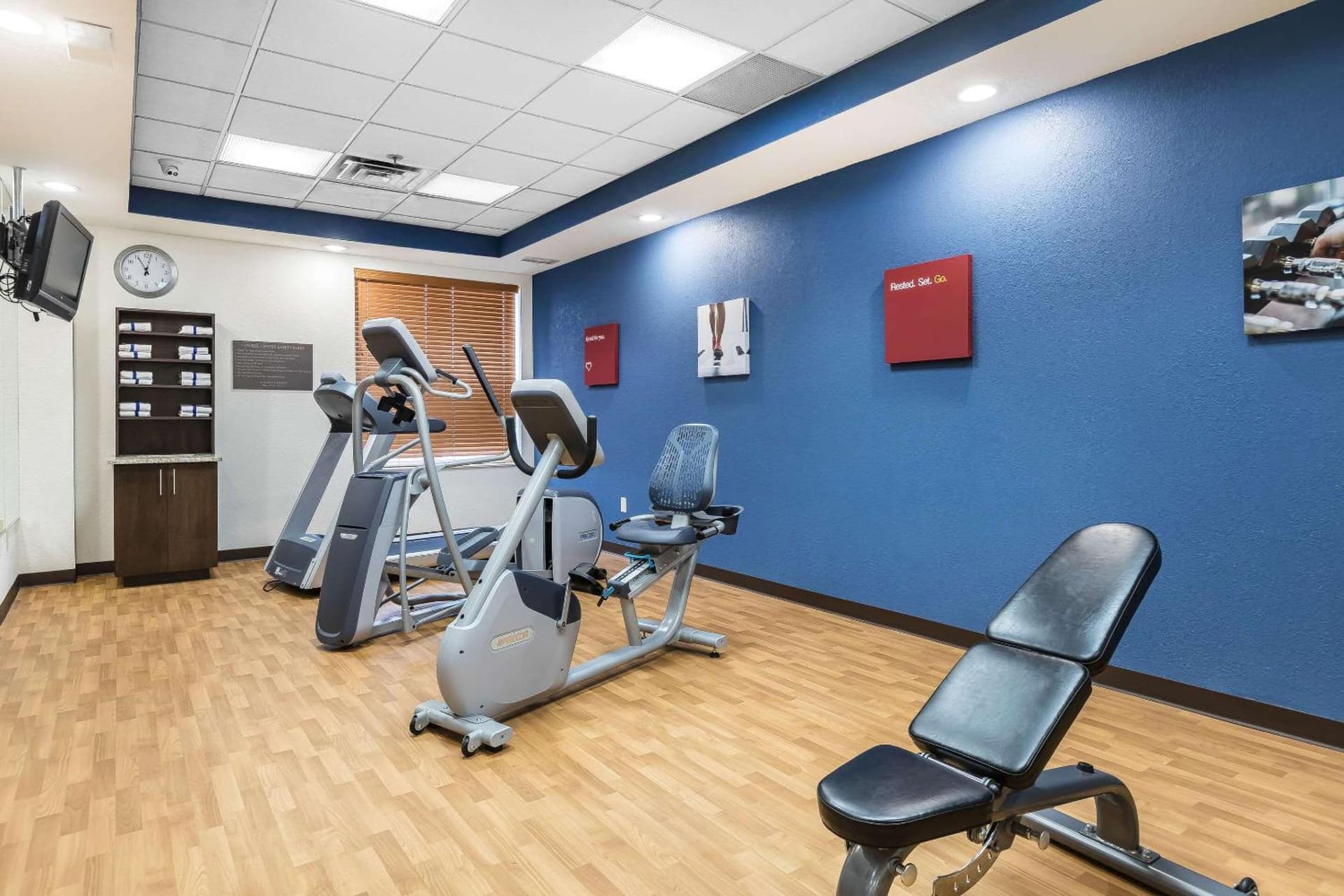 Comfort Inn & Suites Allen Park - Dearborn gallery photo in Allen Park, MI — image 23