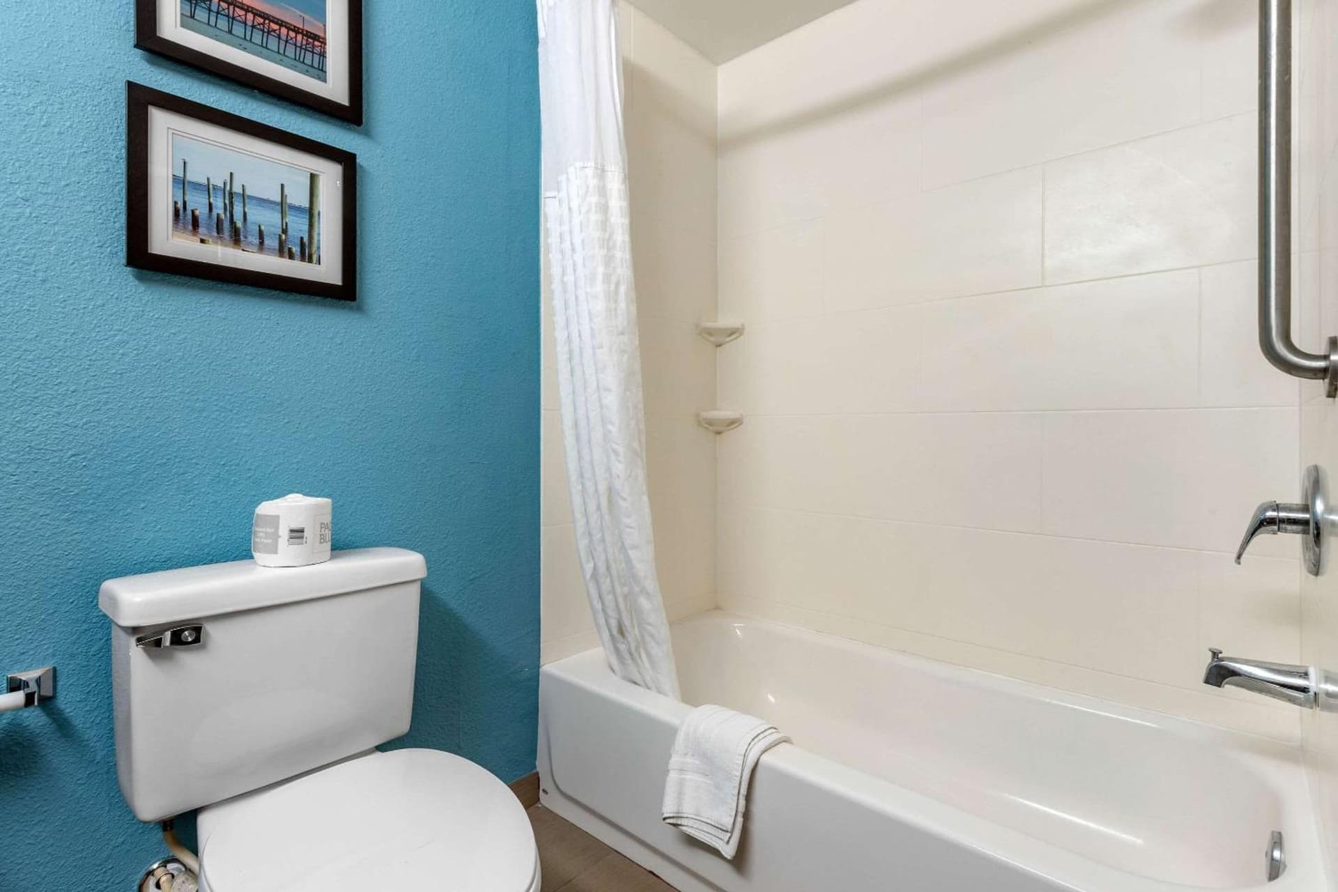 Comfort Suites Southport - Oak Island gallery photo in Southport, NC — image 26