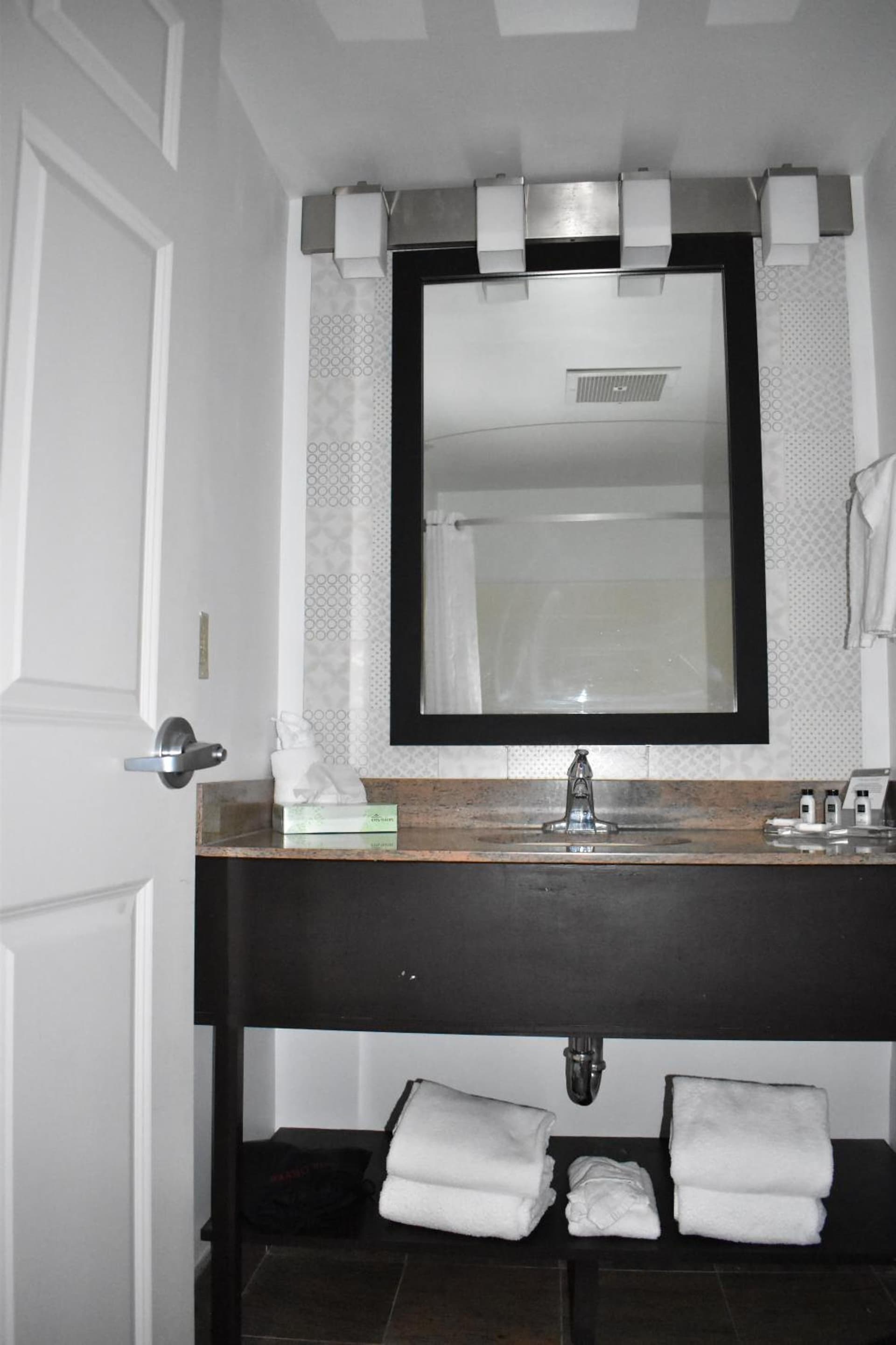 Country Inn & Suites by Radisson, Hagerstown, MD gallery photo in Hagerstown, MD — image 62