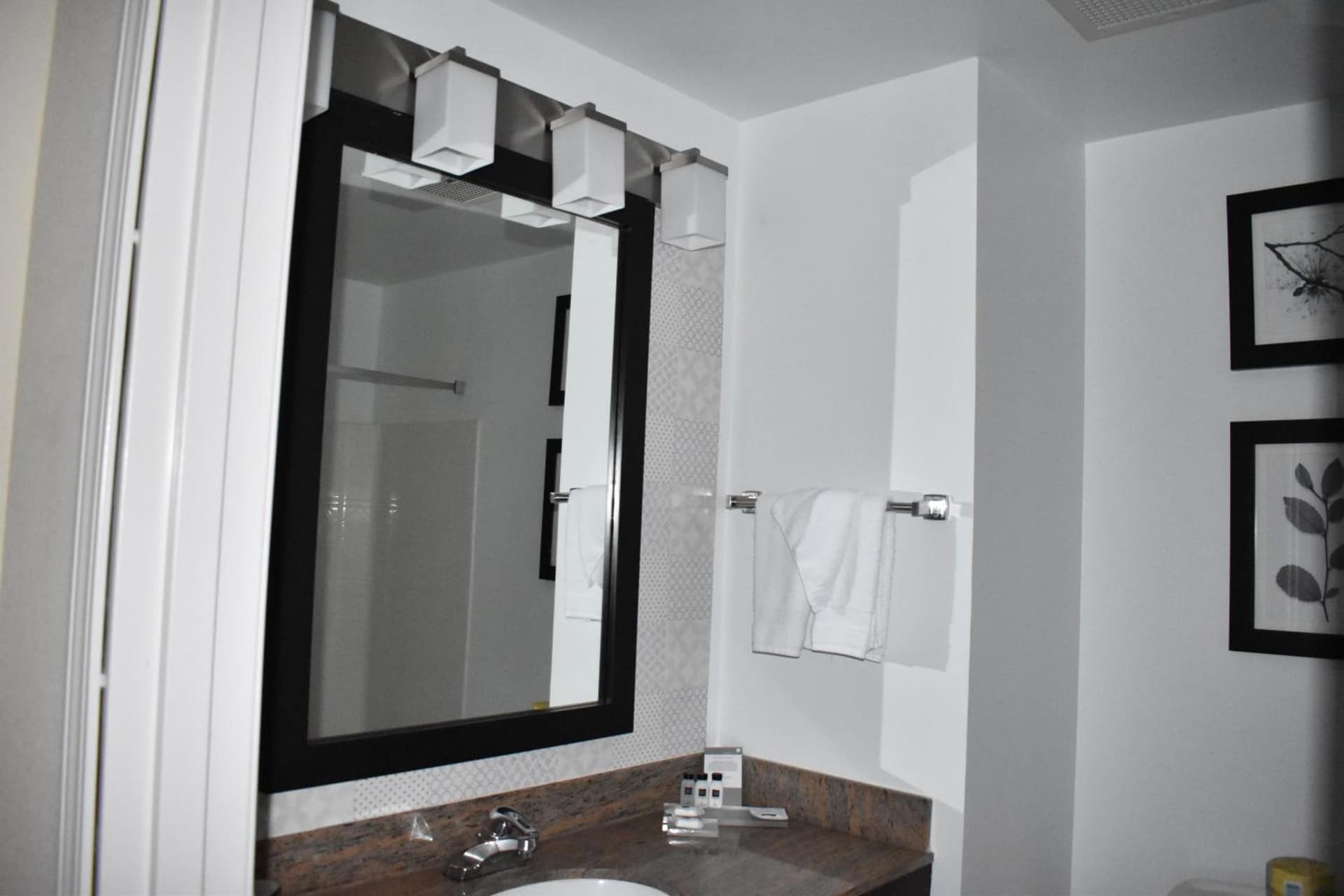 Country Inn & Suites by Radisson, Hagerstown, MD gallery photo in Hagerstown, MD — image 128