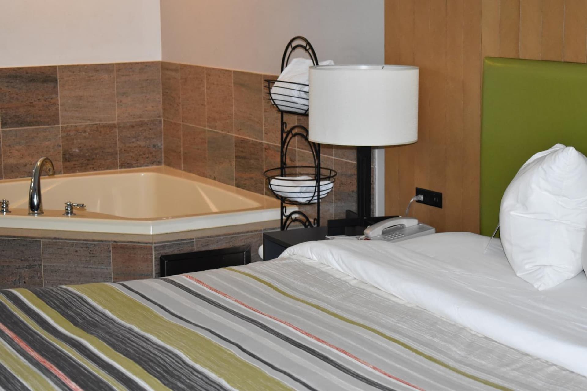 Country Inn & Suites by Radisson, Hagerstown, MD gallery photo in Hagerstown, MD — image 131