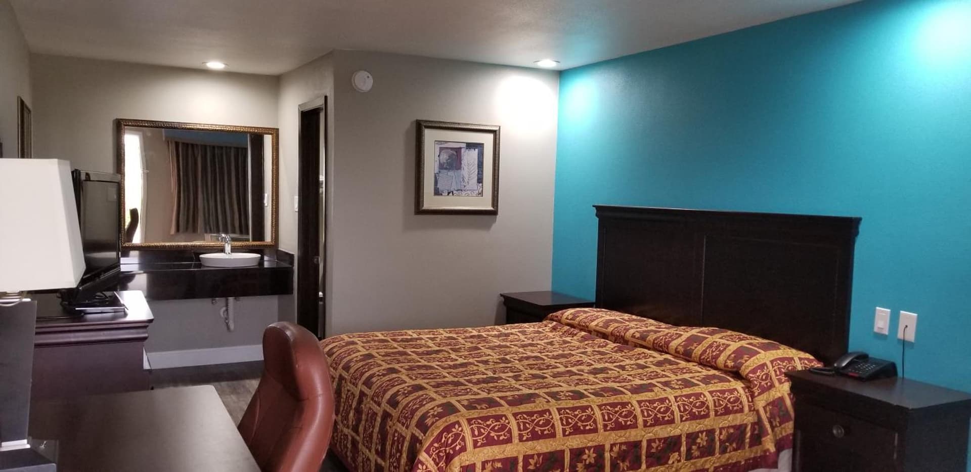 Delux Inn Mesquite gallery photo in Mesquite, TX — image 4