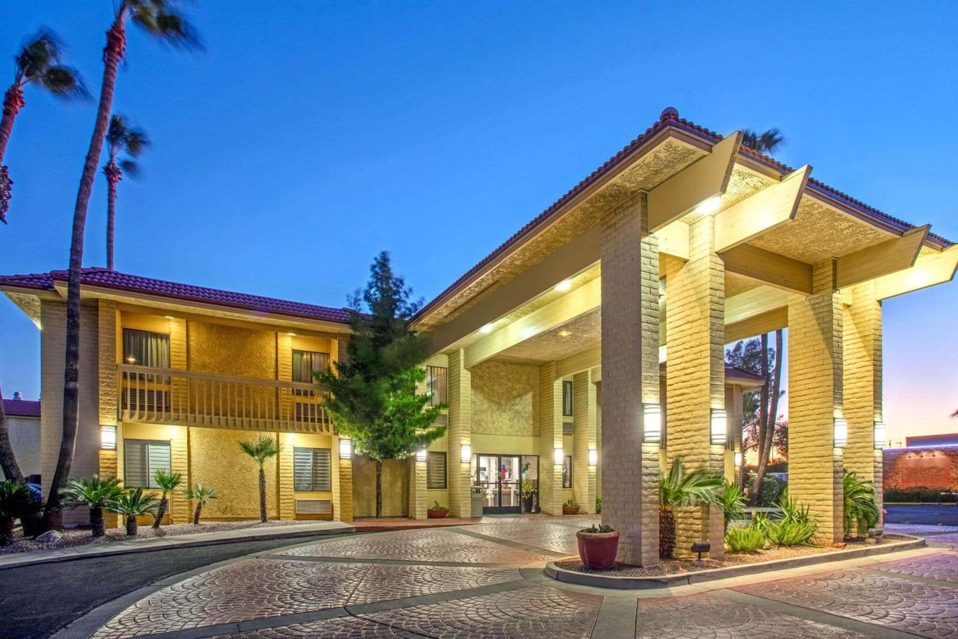 La Quinta Inn by Wyndham Tucson East property views in Tucson, AZ — gallery photo 3