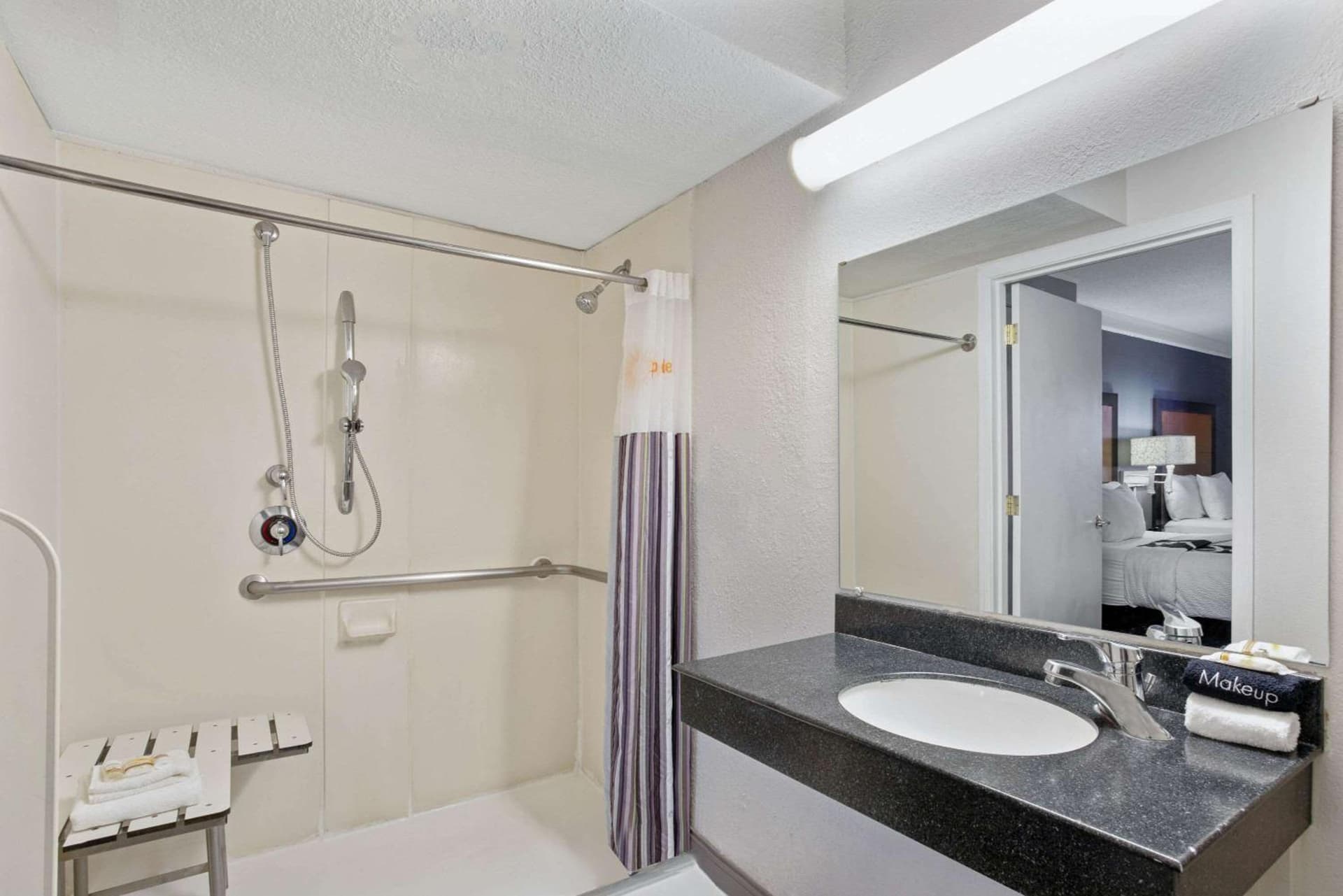 La Quinta Inn by Wyndham Tucson East gallery photo in Tucson, AZ — image 23