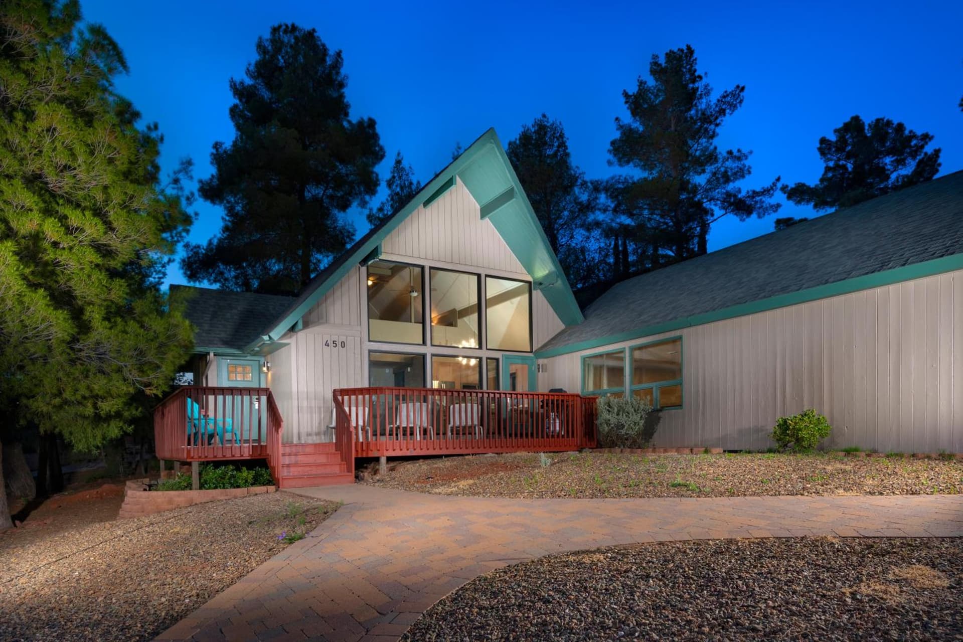 Matterhorn Inn featured exterior or lobby in Sedona, AZ — similar hotel