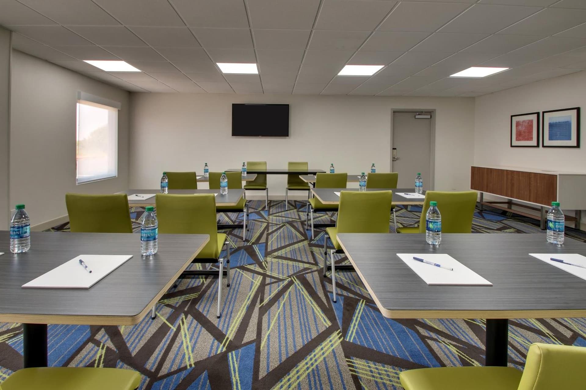 Holiday Inn Express Atlantic City W Pleasantville by IHG interior in West Atlantic City, NJ — gallery photo 2