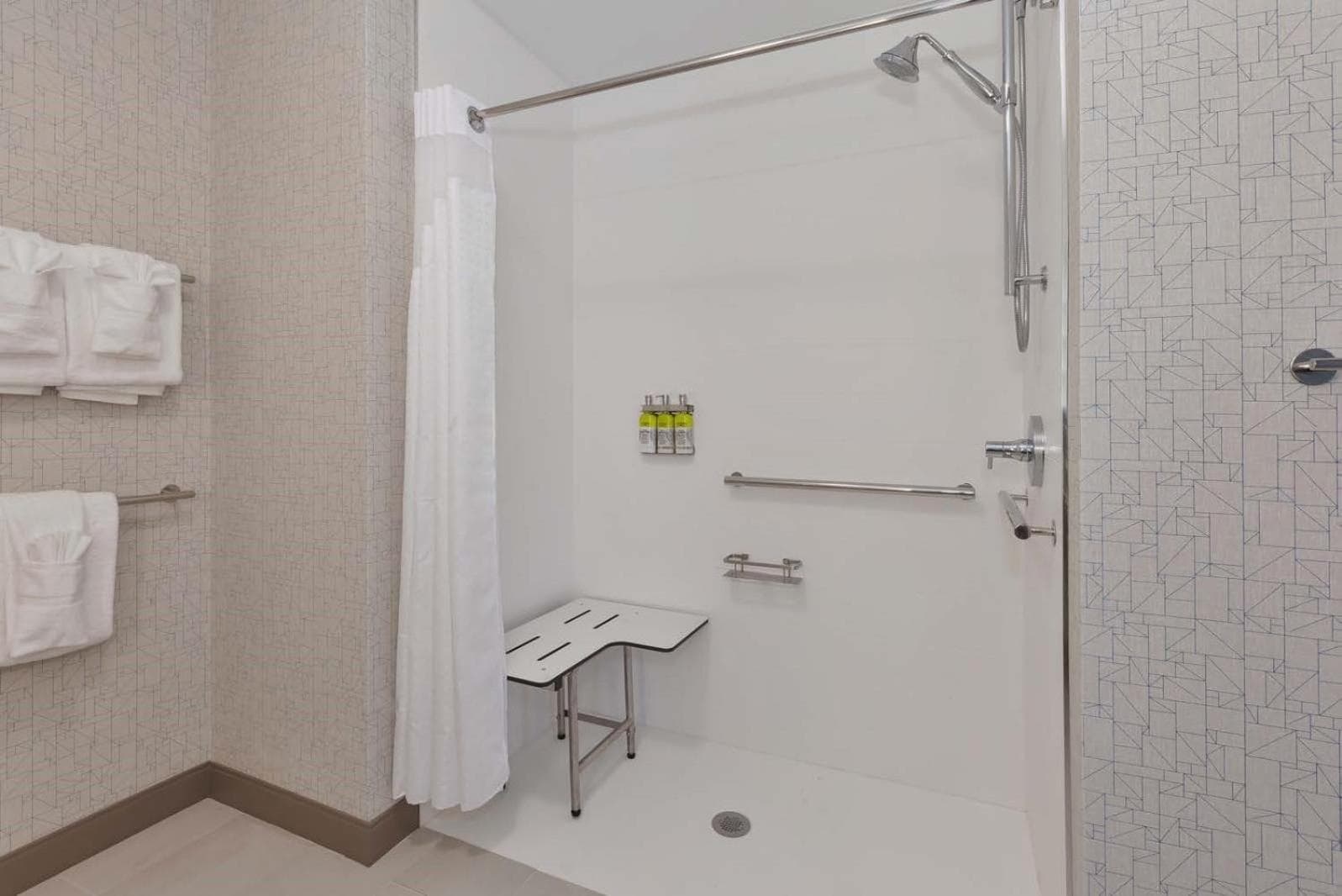 Holiday Inn Express & Suites - Grand Rapids Airport - South by IHG gallery photo in Grand Rapids, MI — image 67