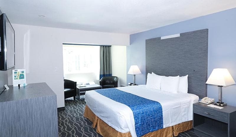 Travelodge Inn & Suites by Wyndham Anaheim on Disneyland Dr gallery photo in Anaheim, CA — image 21