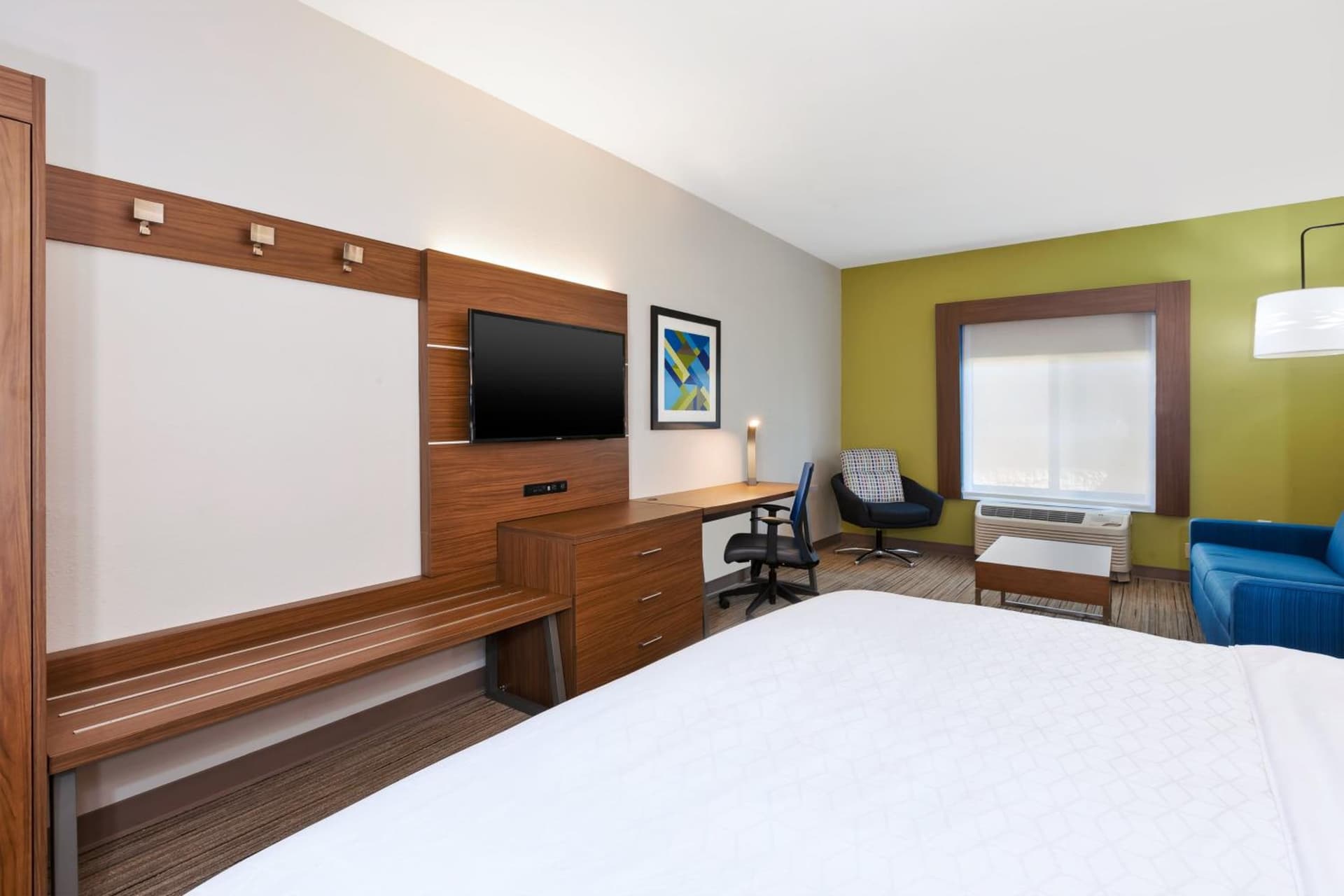 Holiday Inn Express and Suites Three Rivers by IHG gallery photo in Three Rivers, MI — image 34