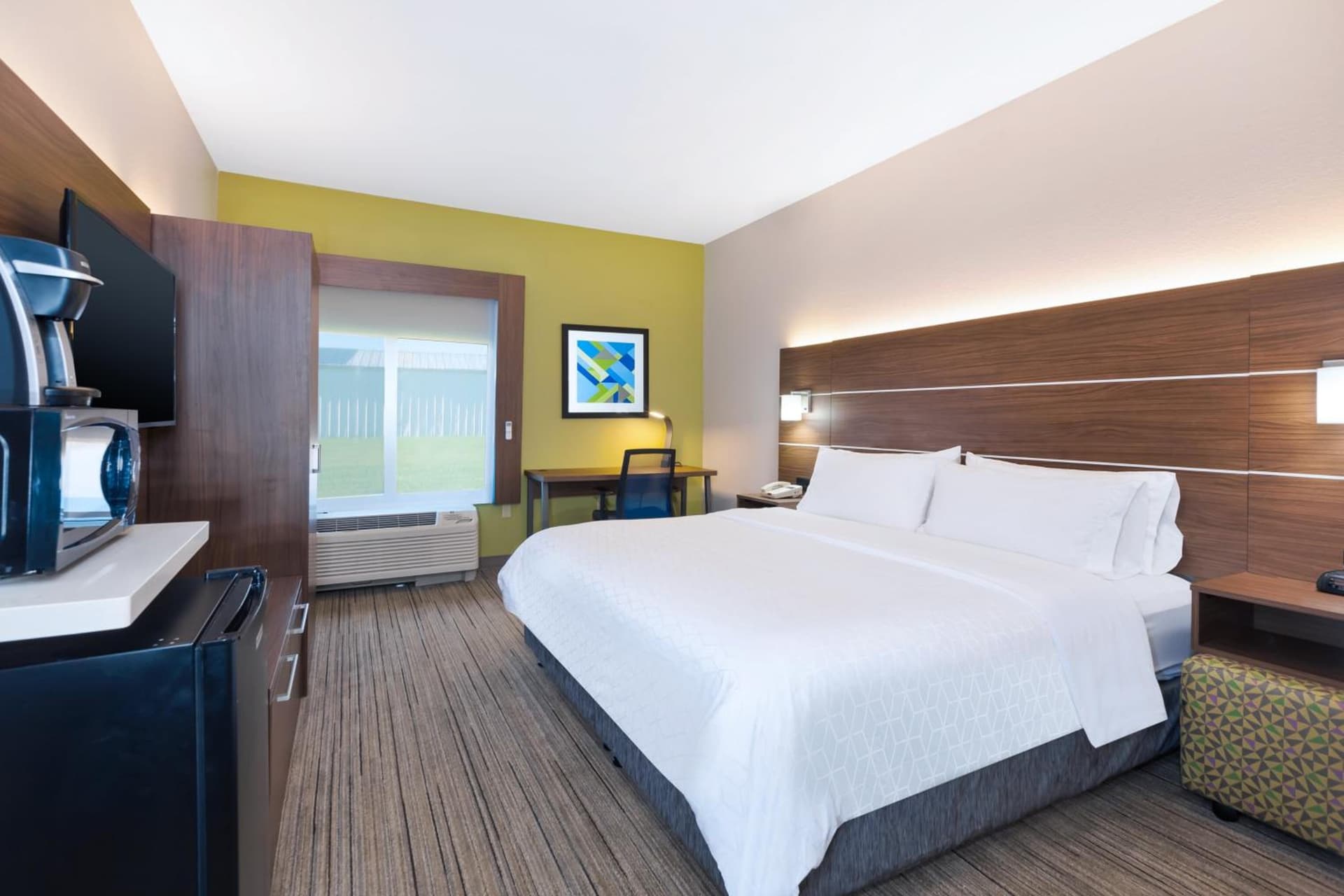 Holiday Inn Express and Suites Three Rivers by IHG gallery photo in Three Rivers, MI — image 36