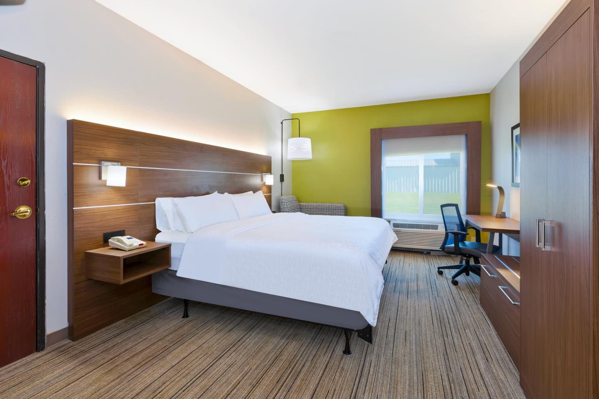 Holiday Inn Express and Suites Three Rivers by IHG gallery photo in Three Rivers, MI — image 37