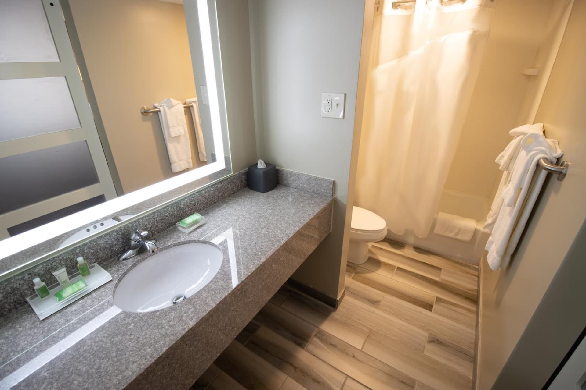Holiday Inn Scranton East - Dunmore by IHG gallery photo in Dunmore, PA — image 13