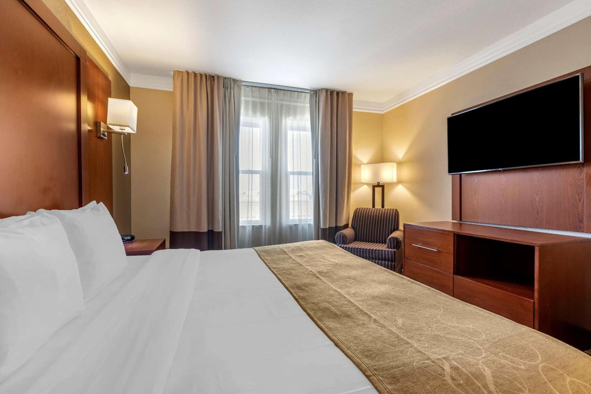 Comfort Suites Visalia - Convention Center gallery photo in Visalia, CA — image 25