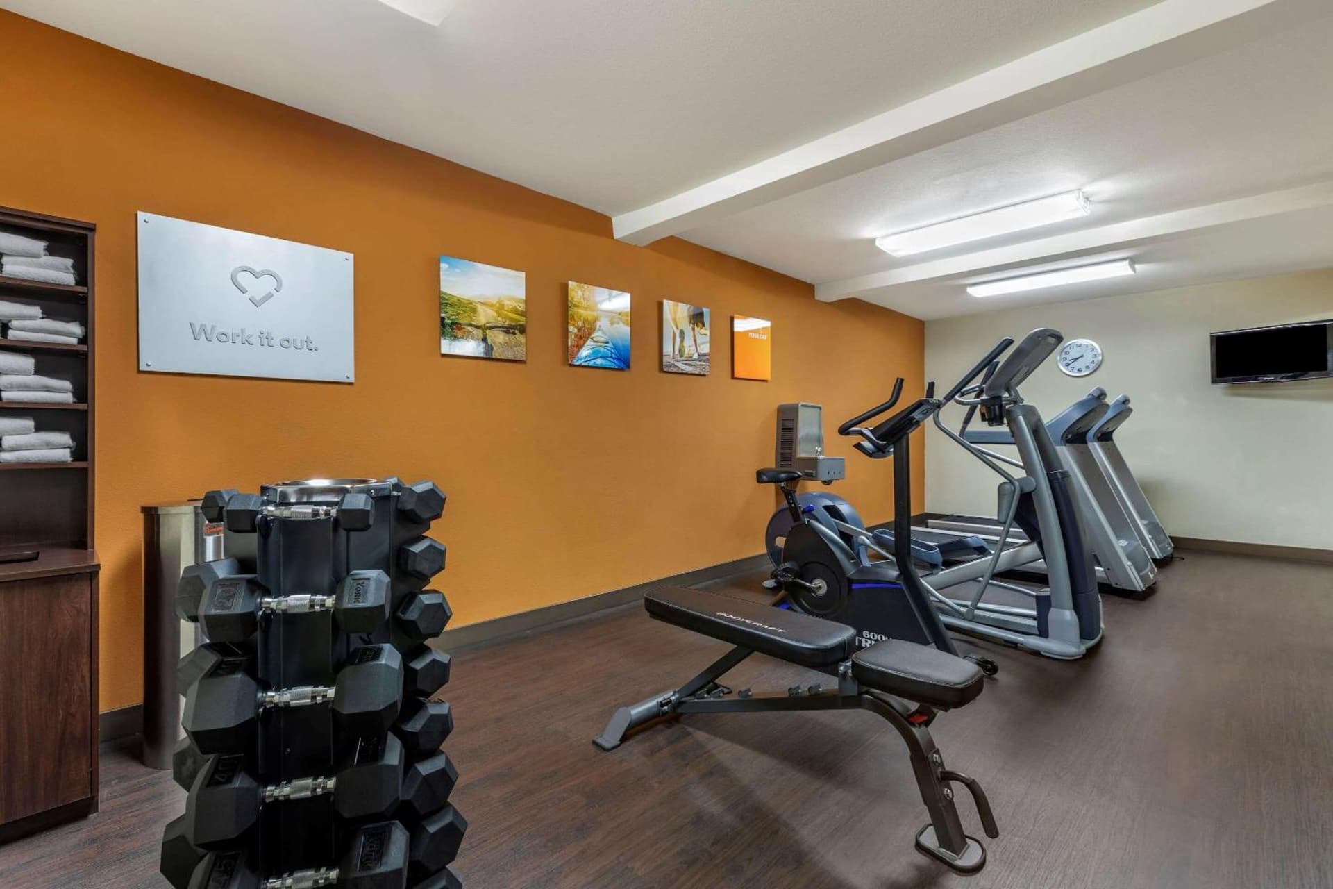 Comfort Suites Visalia - Convention Center gallery photo in Visalia, CA — image 4