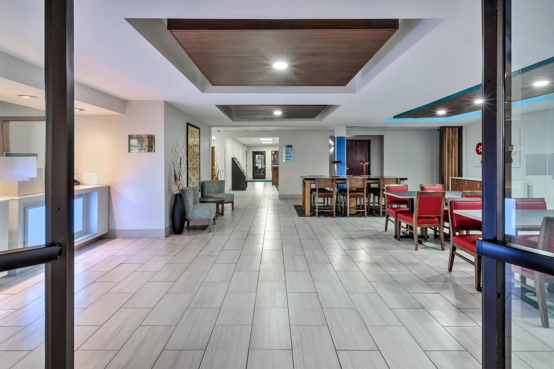 Holiday Inn Express and Suites Three Rivers by IHG gallery photo in Three Rivers, MI — image 35
