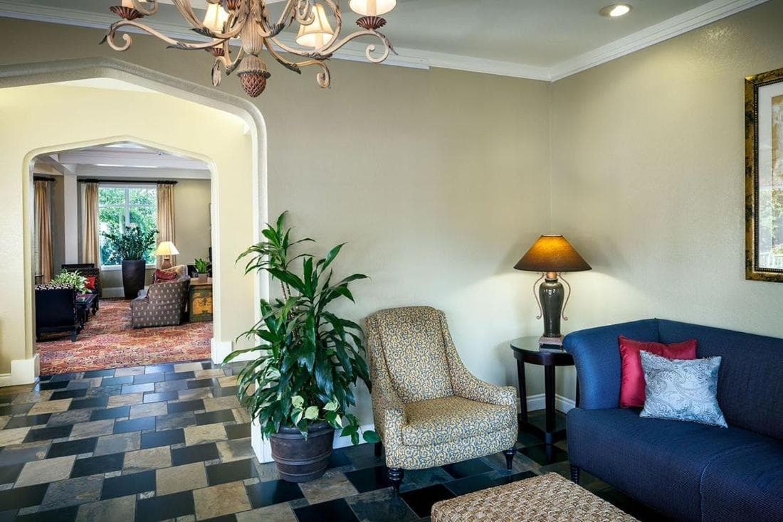 Plaza Inn & Suites at Ashland Creek gallery photo in Ashland, OR — image 17
