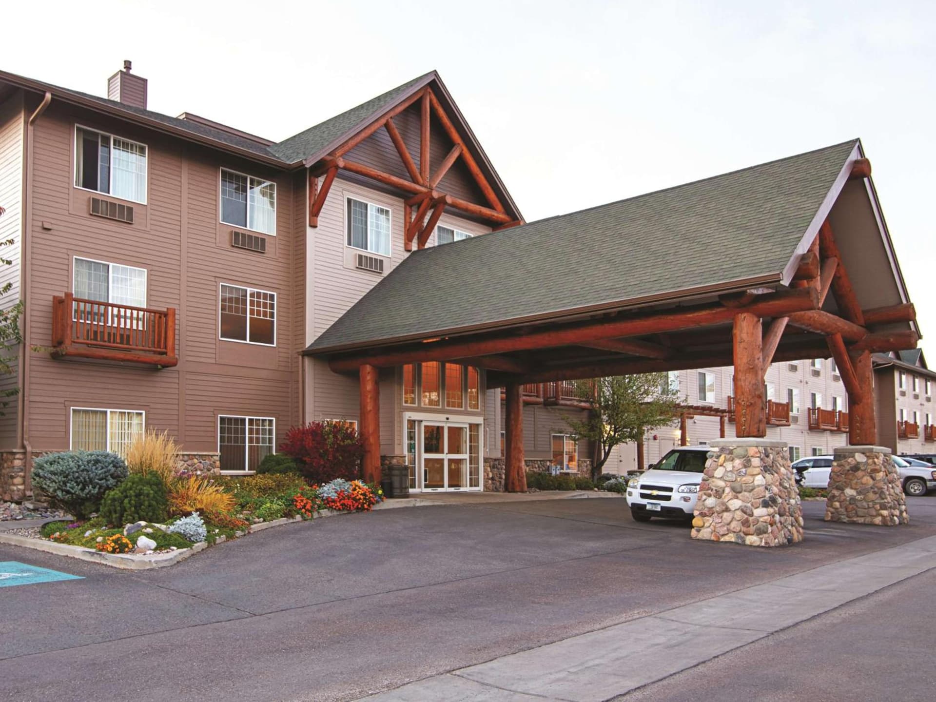 Best Western Plus Riverfront Hotel and Suites featured exterior or lobby in Great Falls, MT — similar hotel