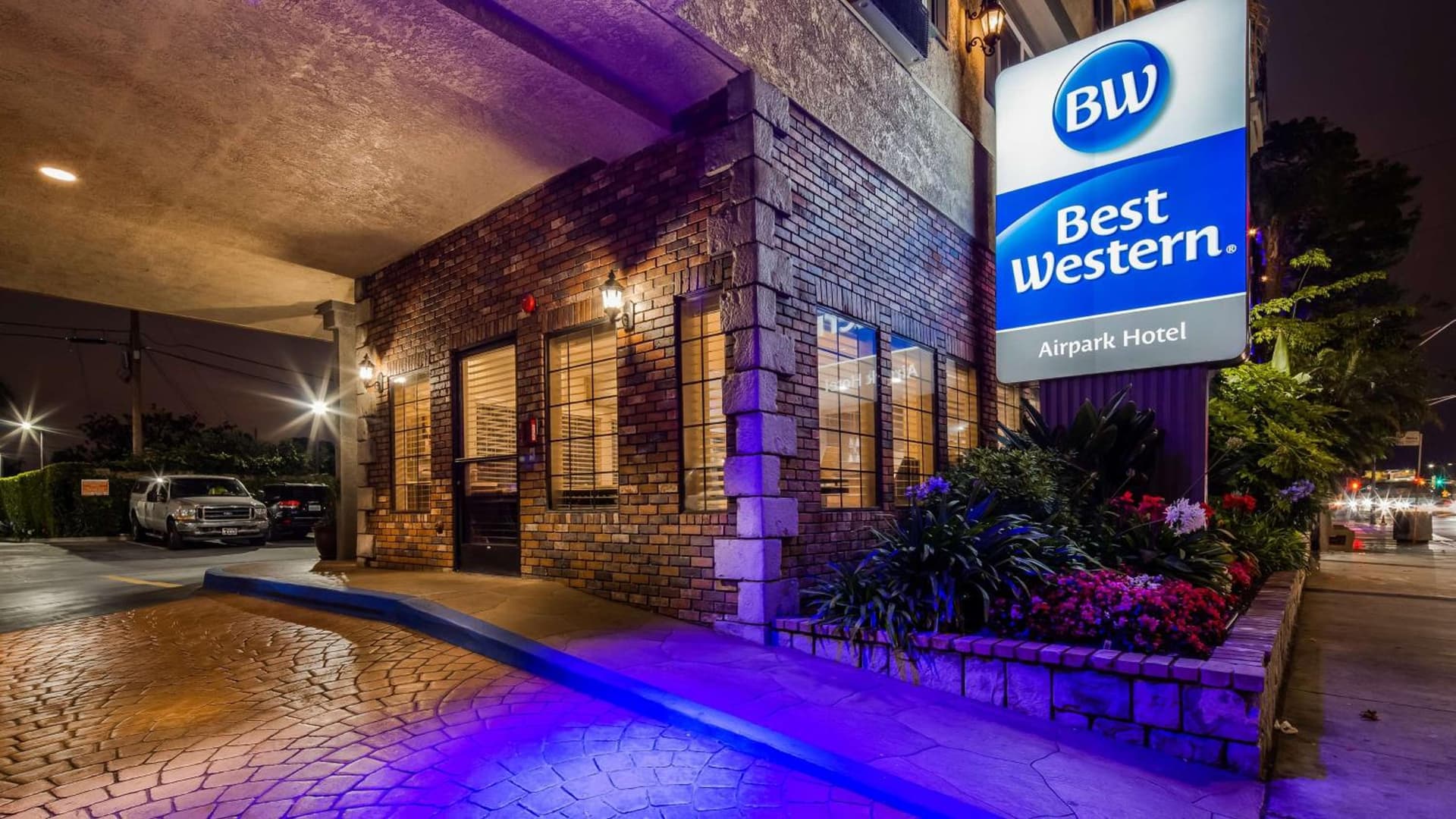 Best Western Airpark Hotel - LAX Airport LA Stadium gallery photo in Inglewood, CA — image 8