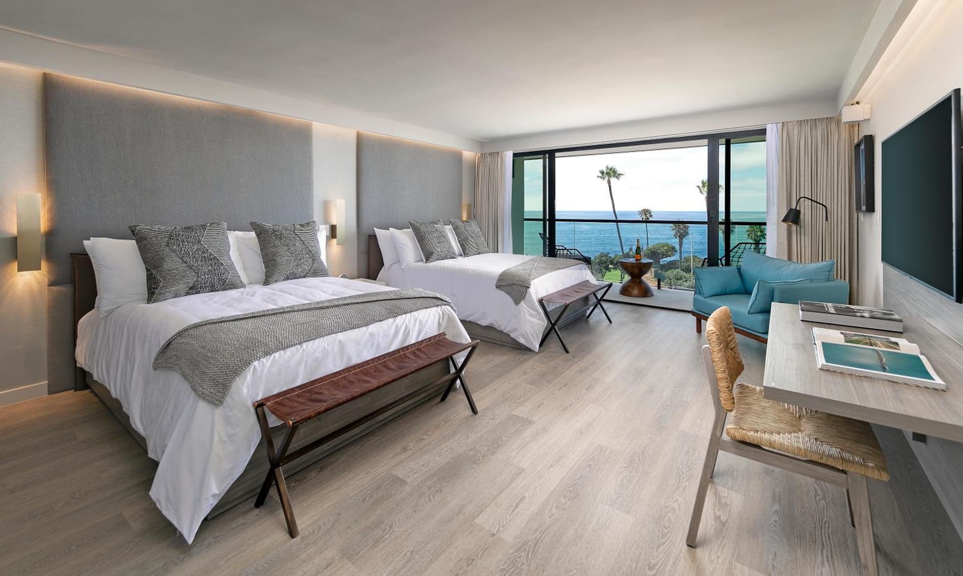 La Jolla Cove Suites interior in San Diego, CA — gallery photo 2