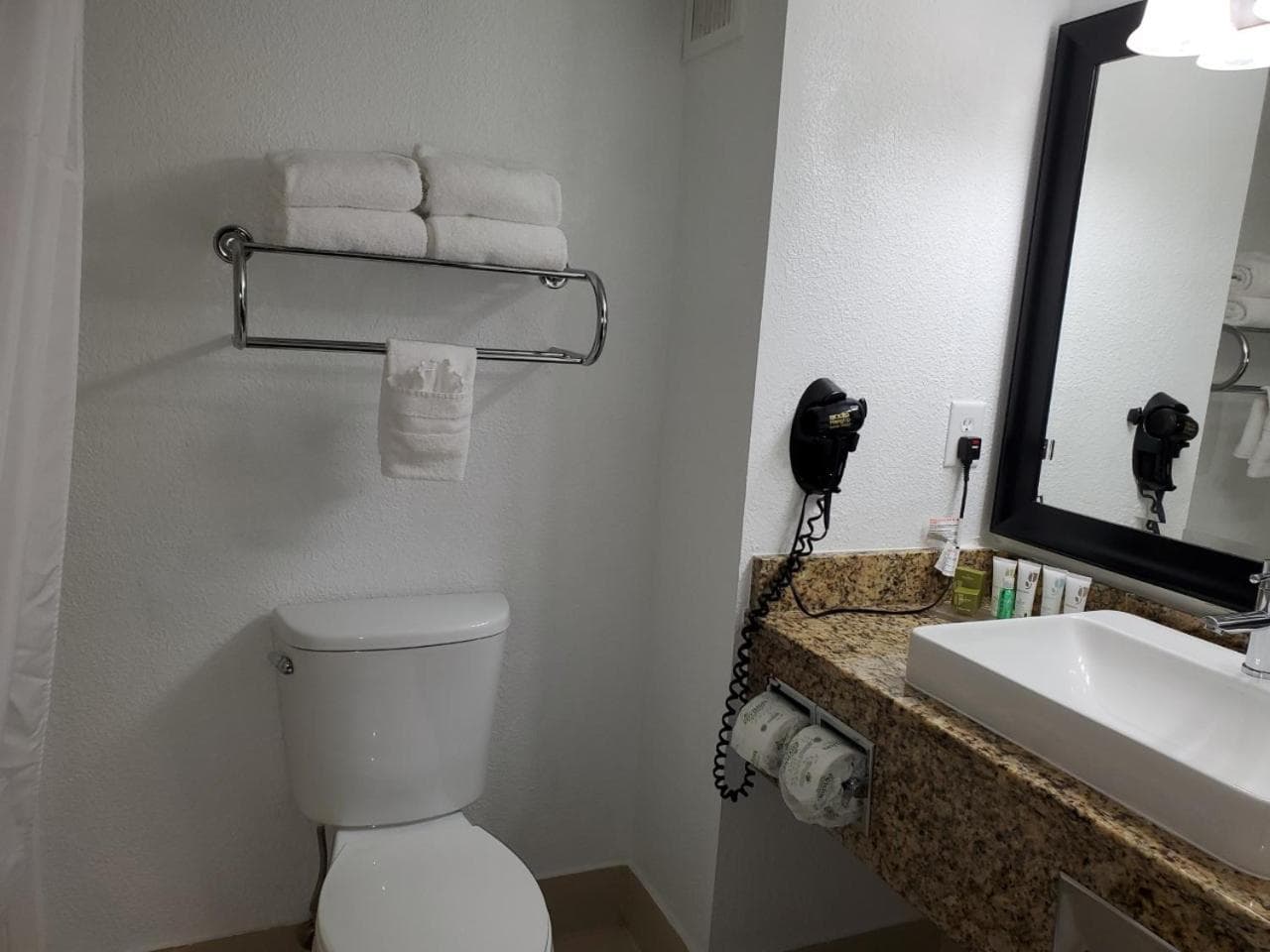 Country Inn & Suites by Radisson, Buford at Mall of Georgia, GA gallery photo in Buford, GA — image 22