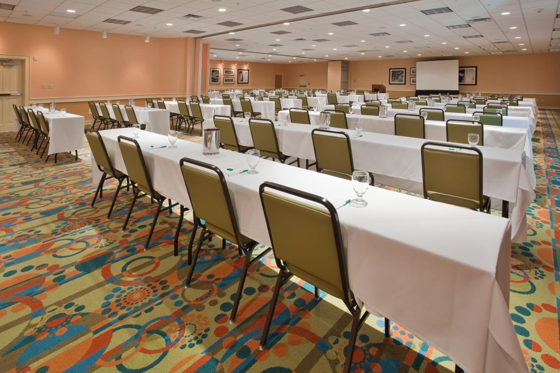 Holiday Inn & Suites Virginia Beach - North Beach by IHG gallery photo in Virginia Beach, VA — image 52