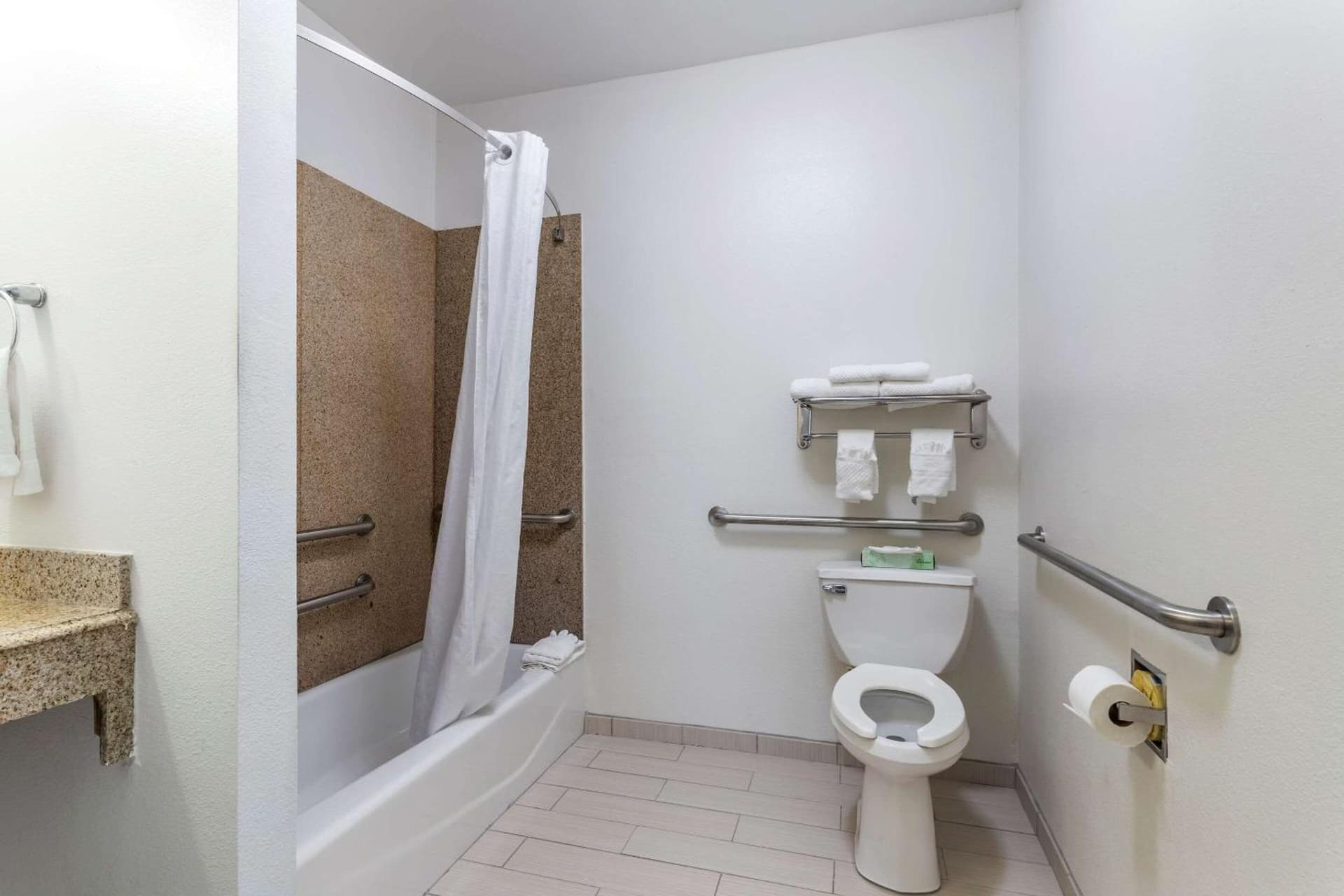 MainStay Suites Port Arthur - Beaumont South gallery photo in Port Arthur, TX — image 4