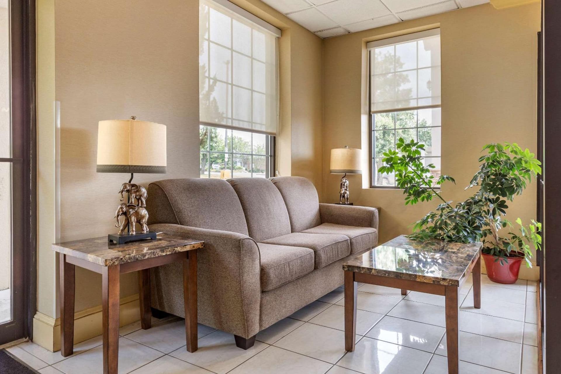Quality Inn & Suites Hanes Mall gallery photo in Winston-Salem, NC — image 6