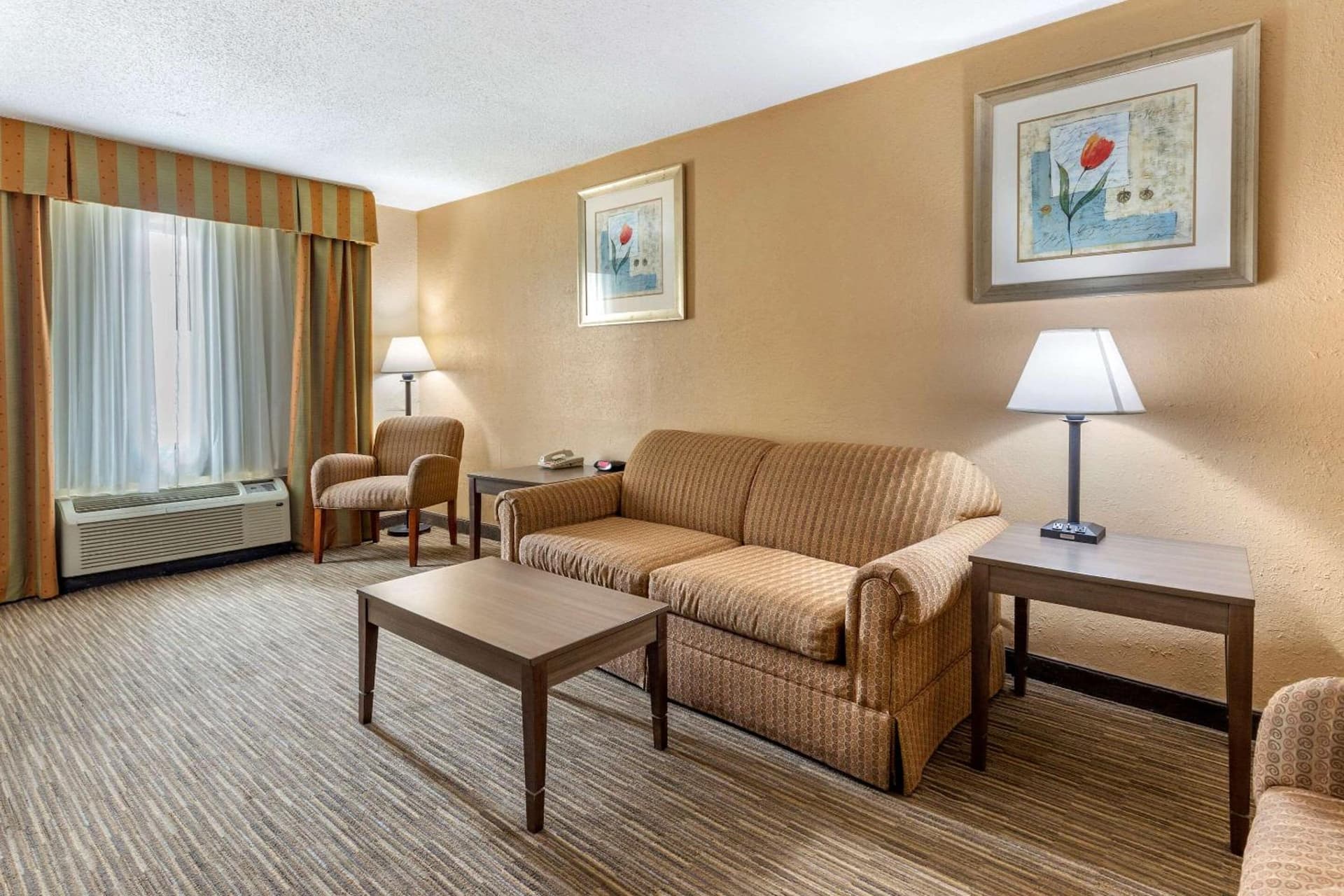 Quality Inn & Suites Hanes Mall gallery photo in Winston-Salem, NC — image 48