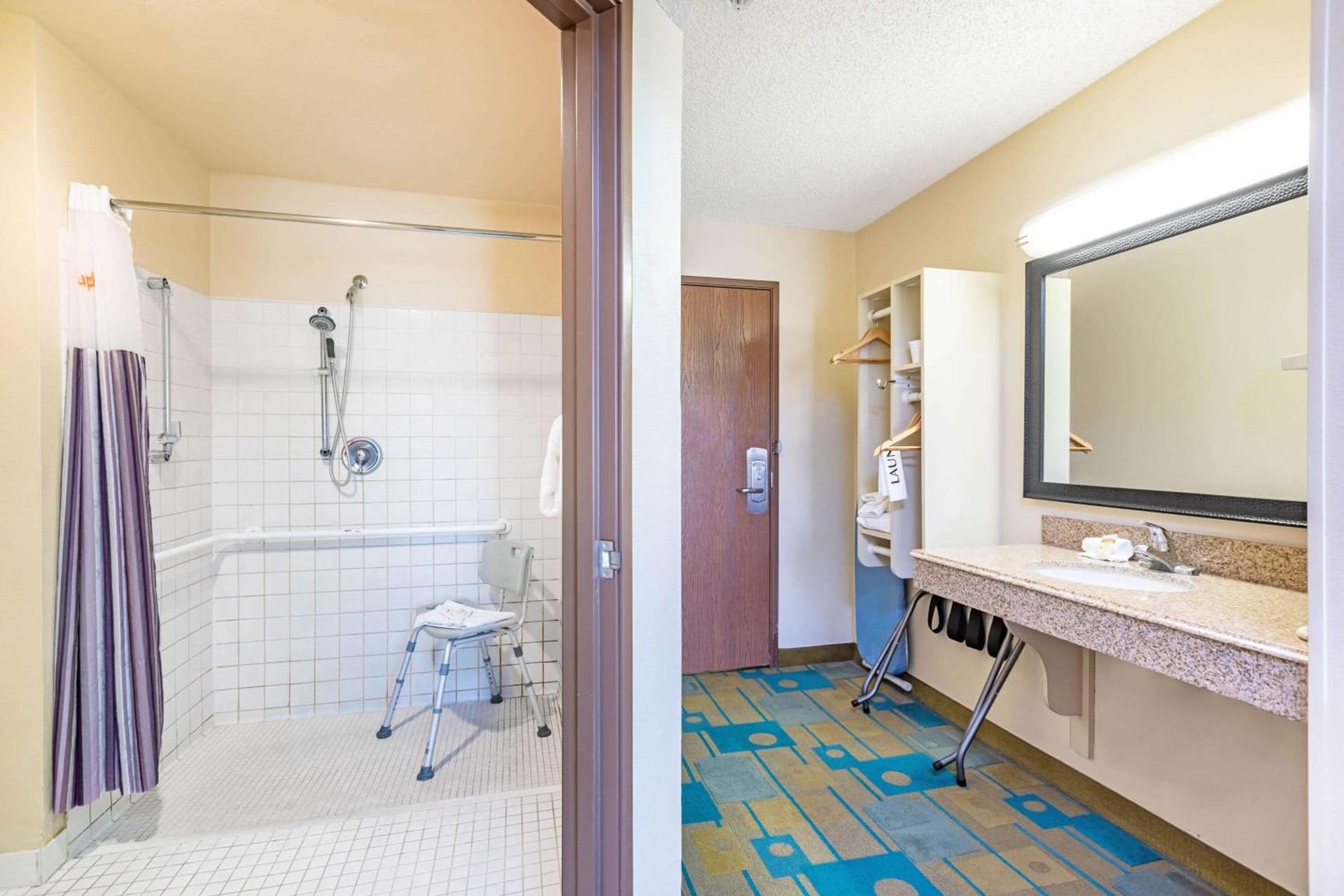 La Quinta by Wyndham El Paso East gallery photo in El Paso, TX — image 9