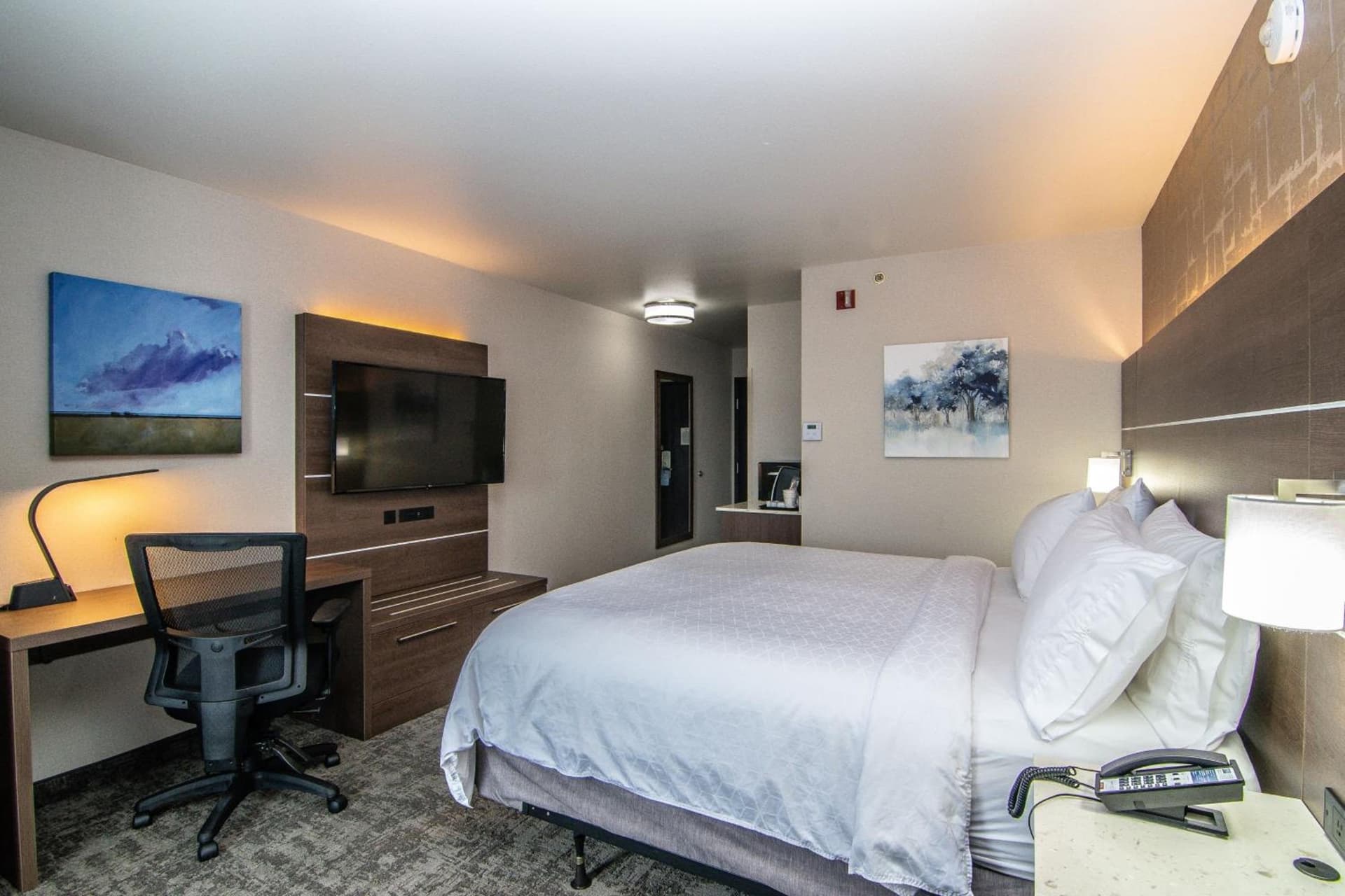 Holiday Inn Express Spokane-Downtown by IHG gallery photo in Spokane, WA — image 37
