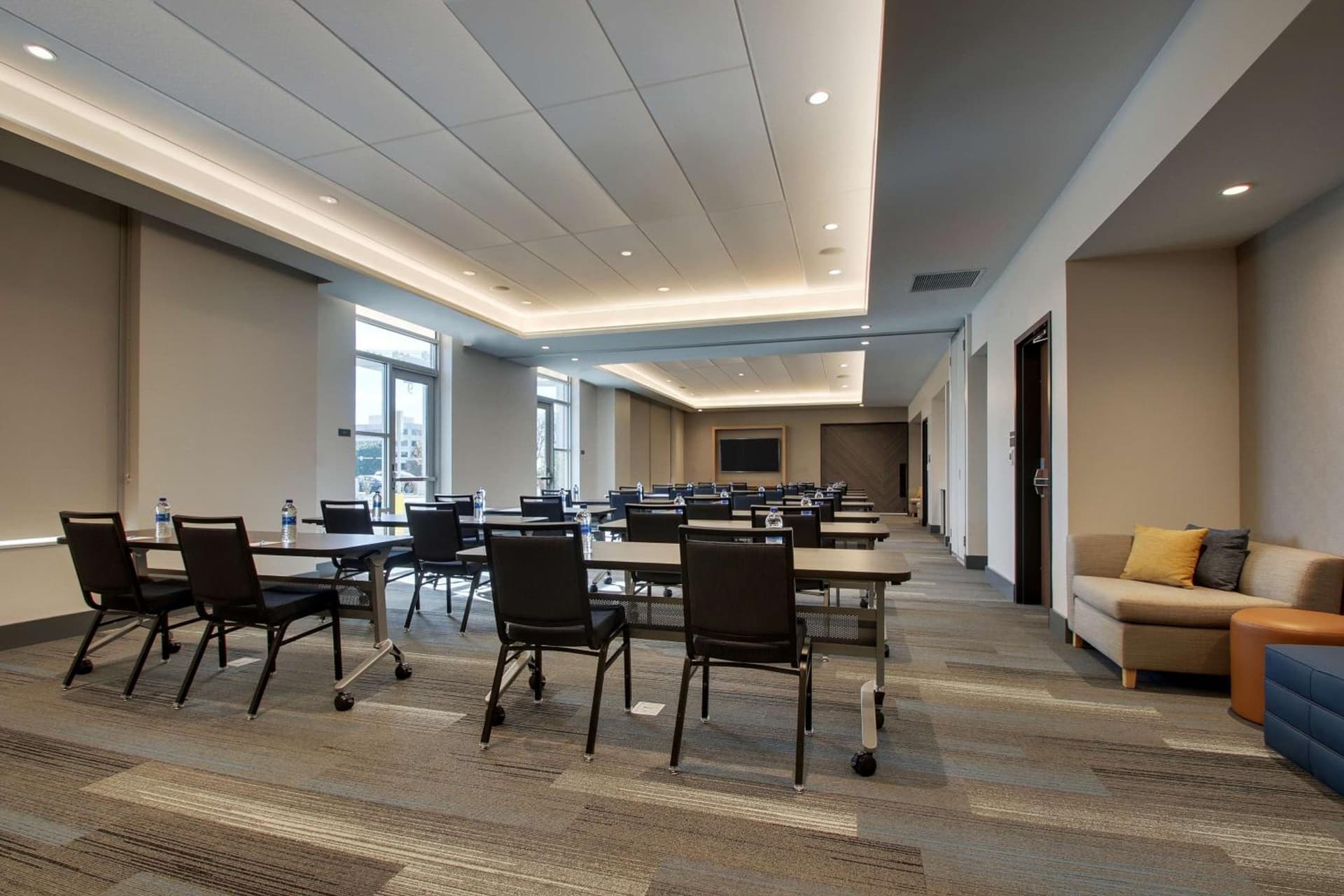 Hyatt House Oak Brook gallery photo in Oak Brook, IL — image 13