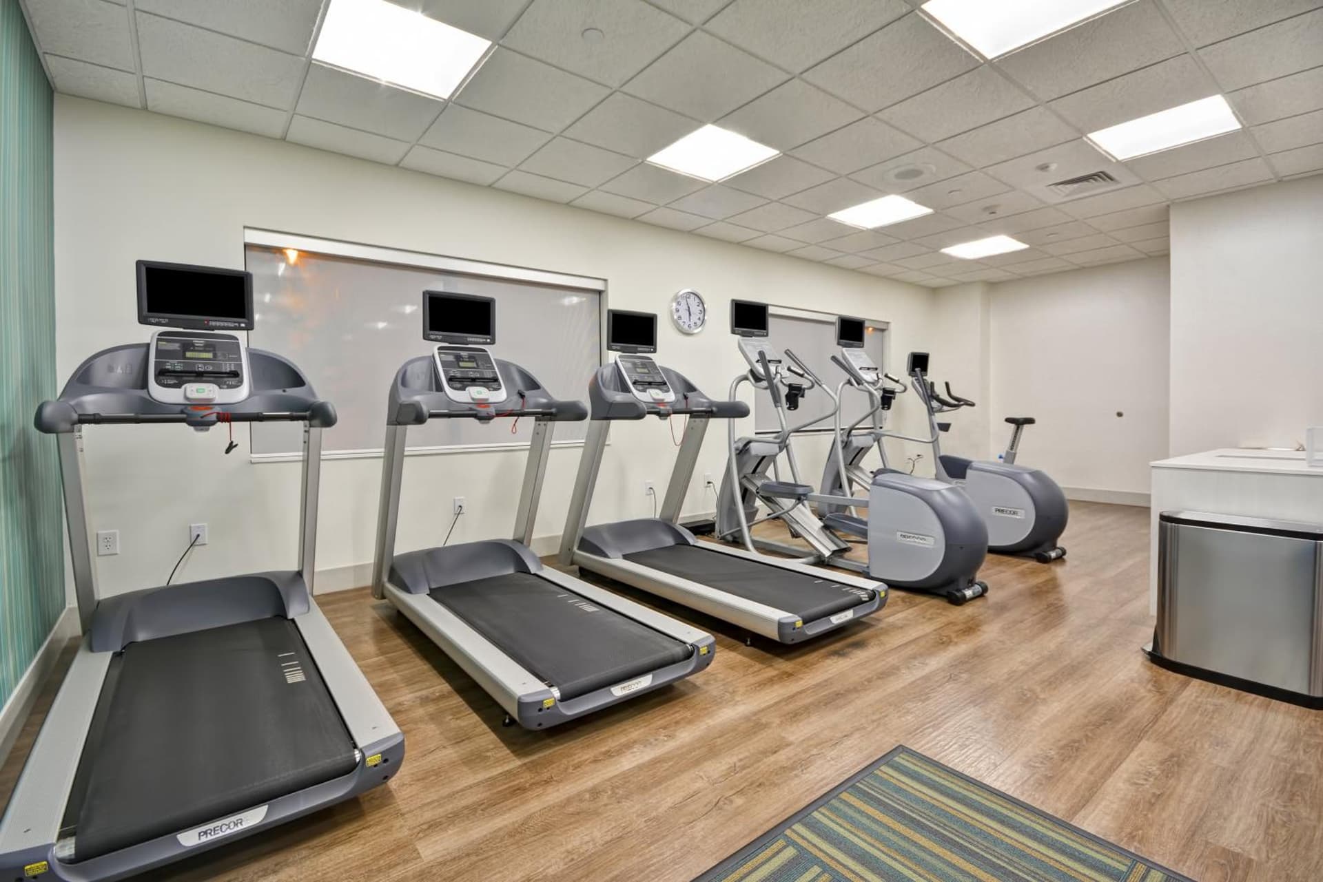 Holiday Inn Express - Evansville by IHG interior in Evansville, IN — gallery photo 2