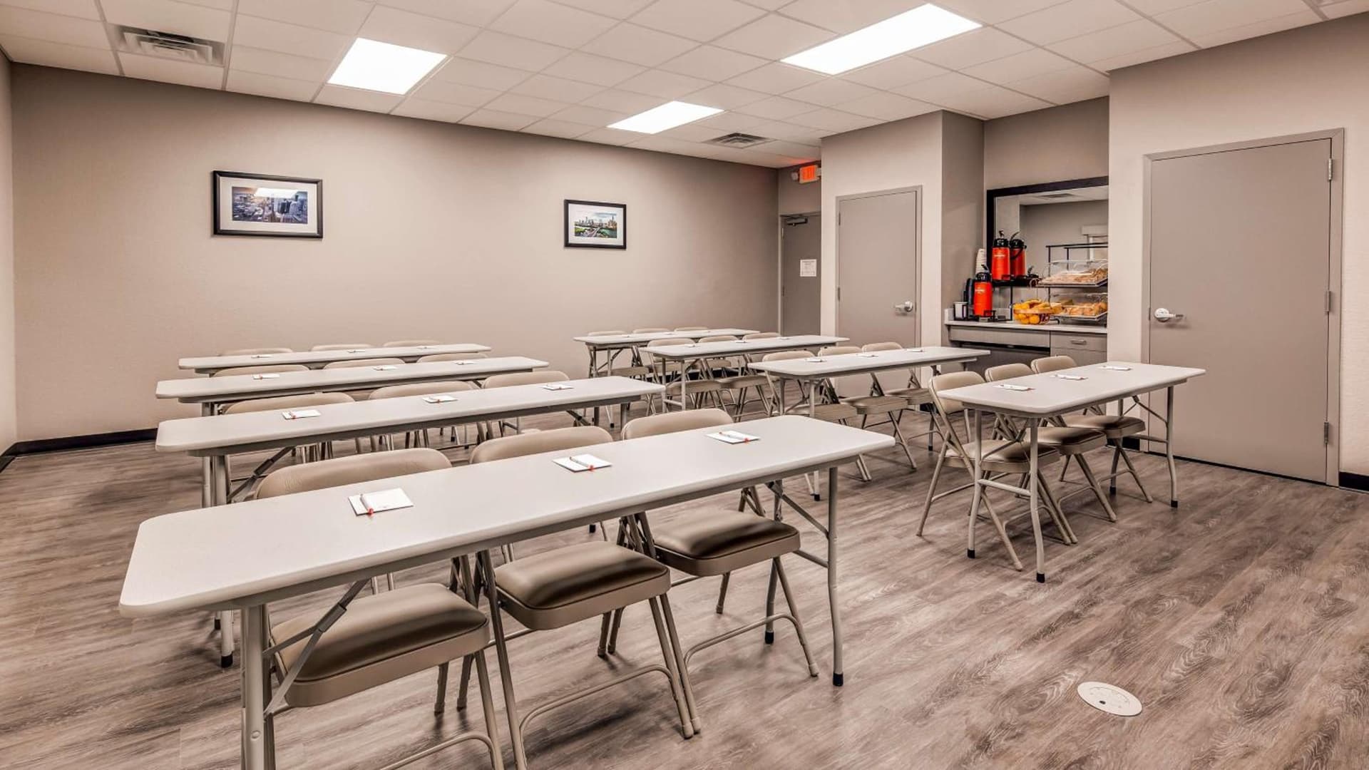 SureStay Plus Hotel by Best Western Humble gallery photo in Humble, TX — image 31