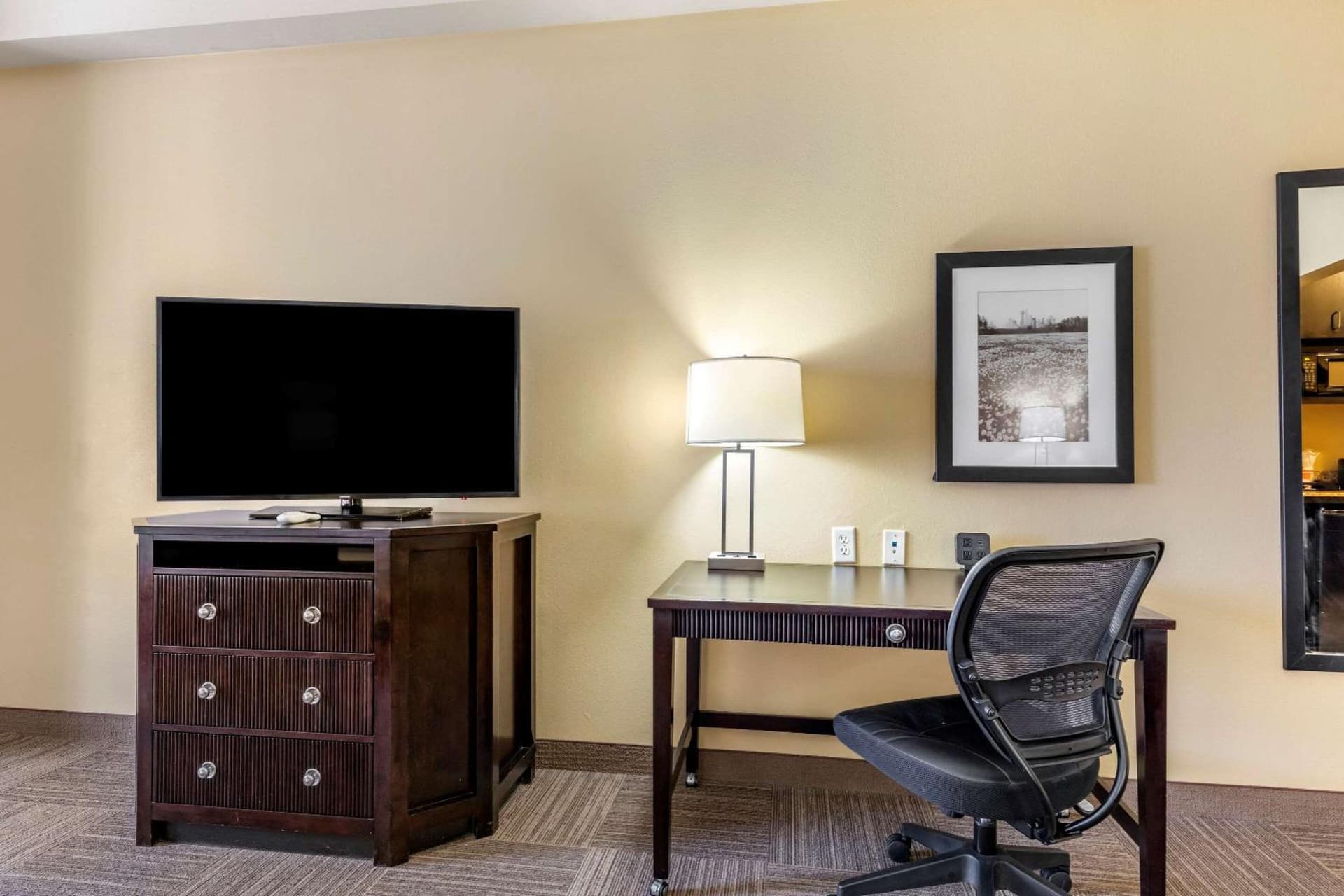 Comfort Suites Frisco gallery photo in Frisco, TX — image 23