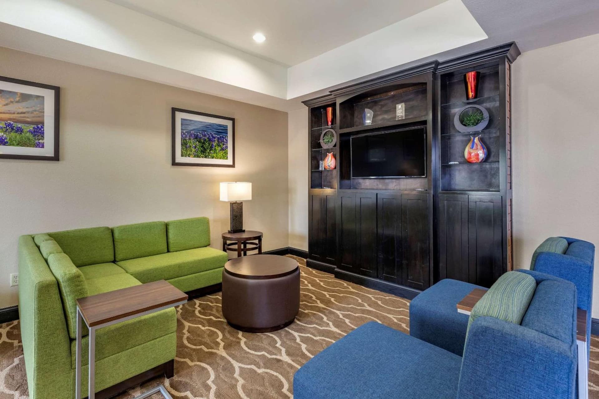 Comfort Inn & Suites Paris property views in Paris, TX — gallery photo 3