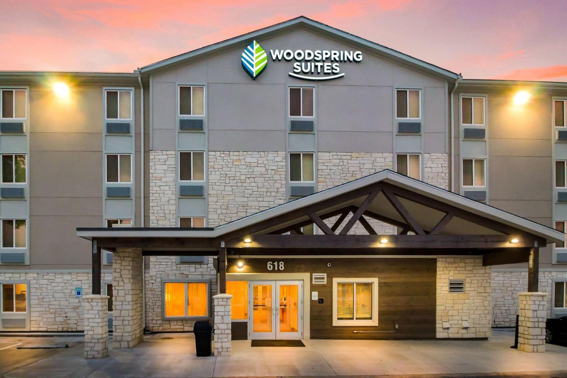 WoodSpring Suites Lake Jackson property views in Lake Jackson, TX — gallery photo 3