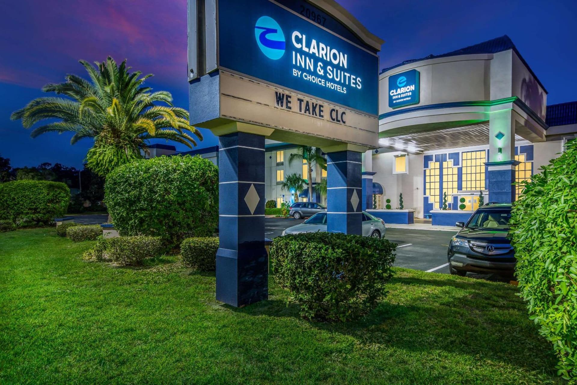 Clarion Inn & Suites Central Clearwater Beach interior in Clearwater, FL — gallery photo 2