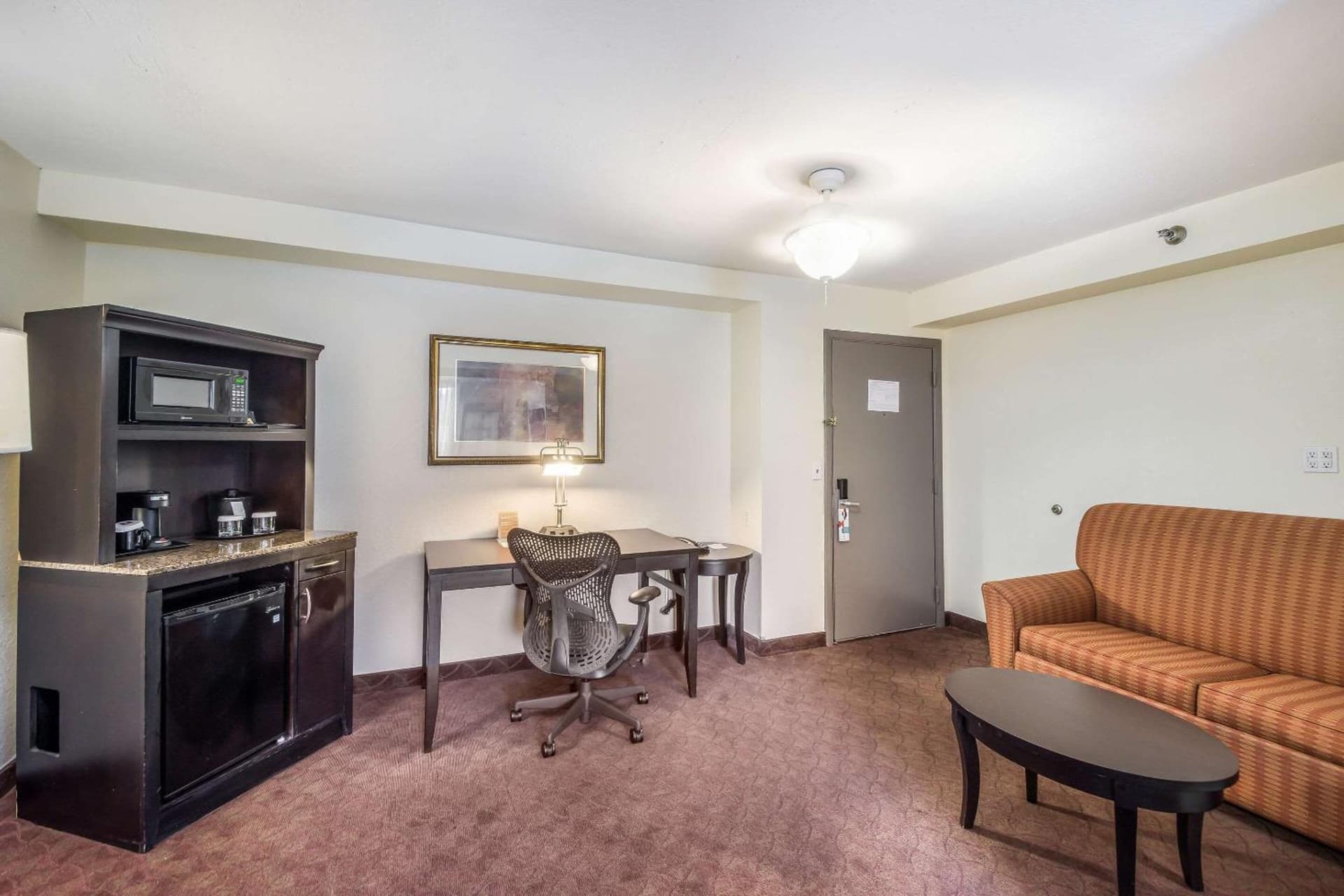 Clarion Inn & Suites Central Clearwater Beach gallery photo in Clearwater, FL — image 68
