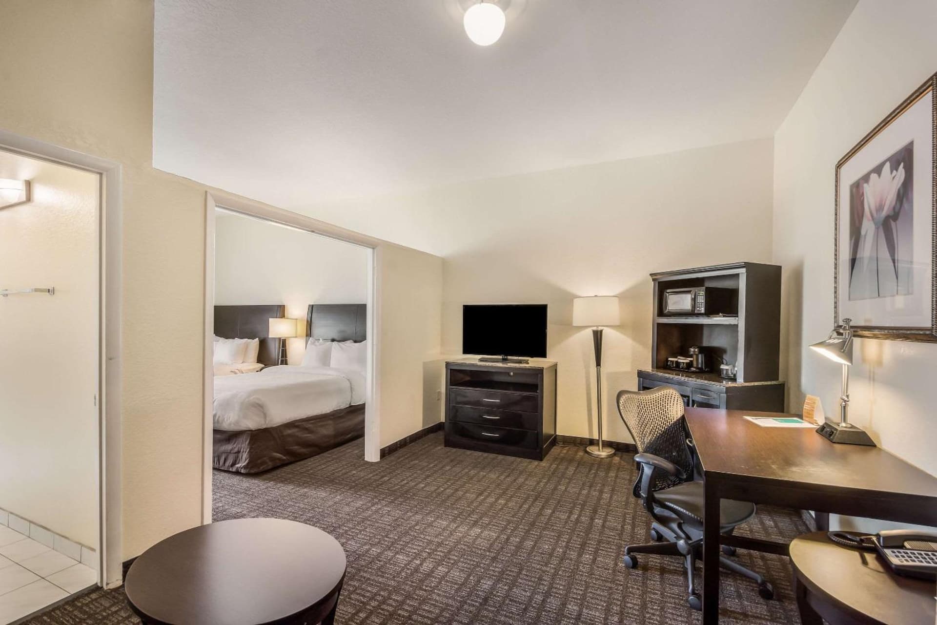 Clarion Inn & Suites Central Clearwater Beach gallery photo in Clearwater, FL — image 22