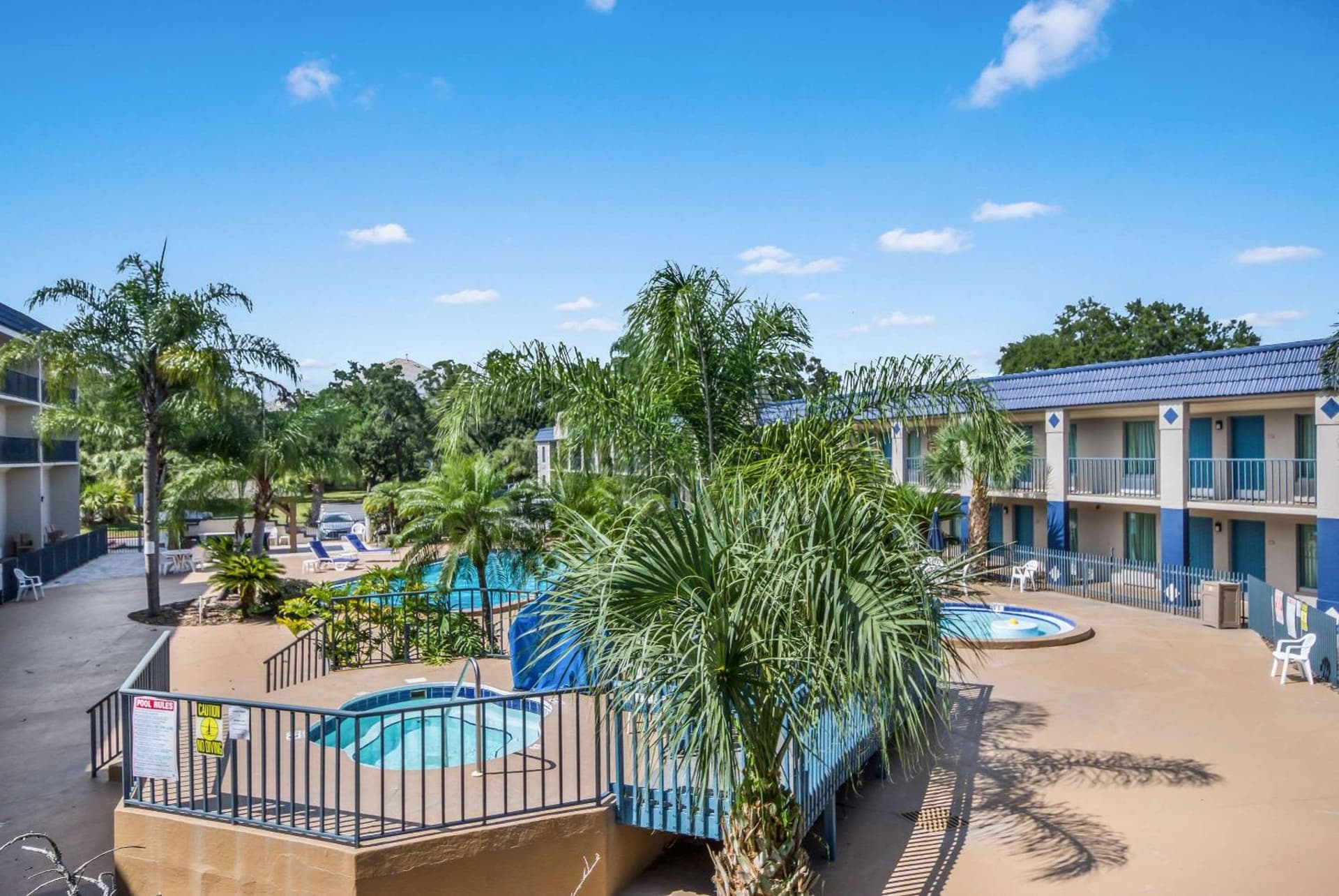 Clarion Inn & Suites Central Clearwater Beach gallery photo in Clearwater, FL — image 38