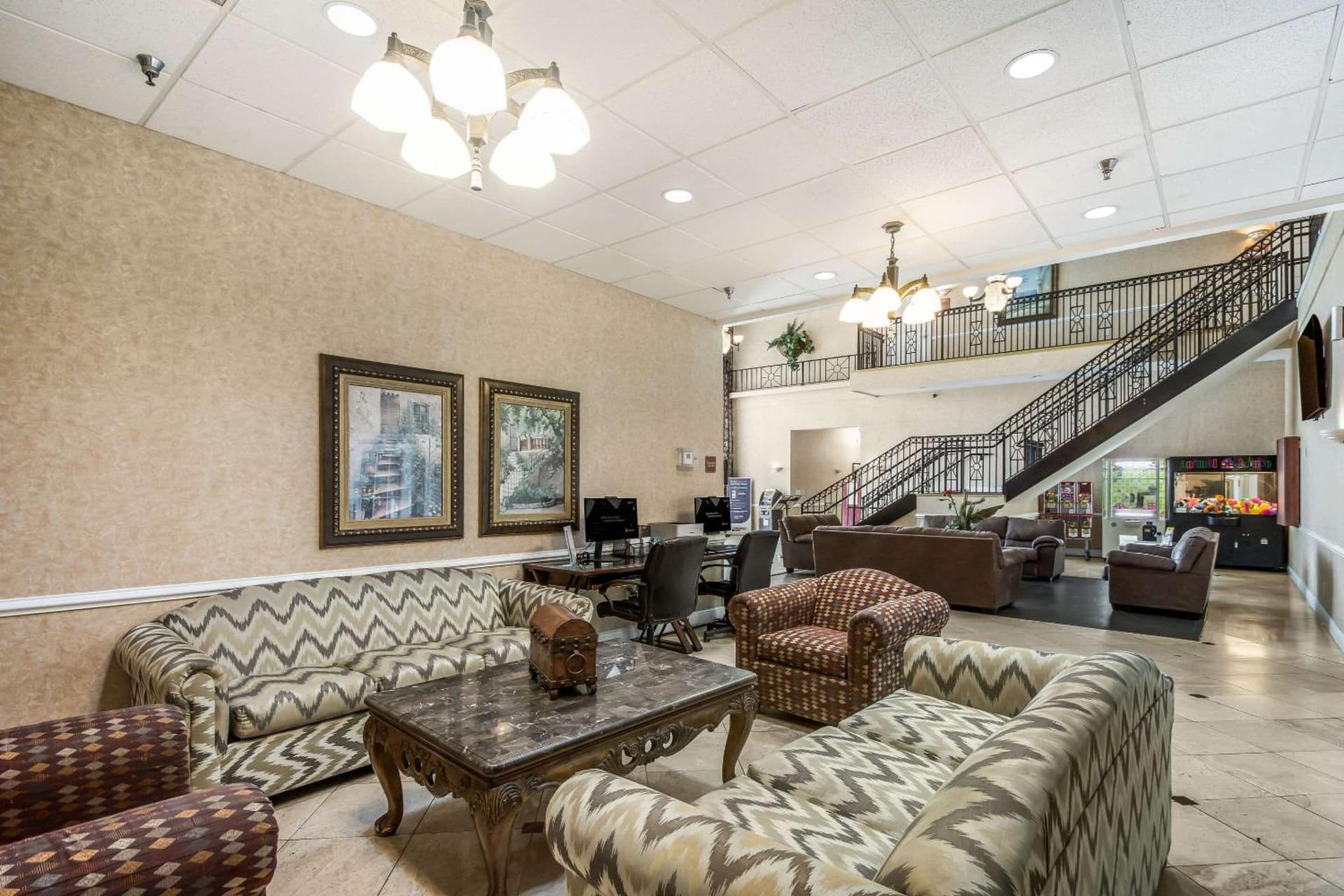 Clarion Inn & Suites Central Clearwater Beach gallery photo in Clearwater, FL — image 77