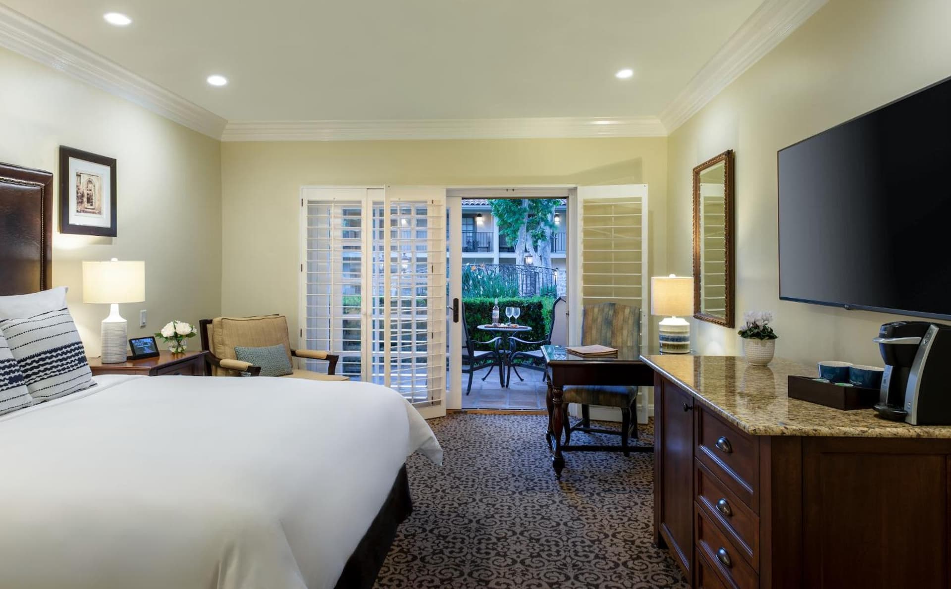 Westlake Village Inn interior in Westlake Village, CA — gallery photo 2