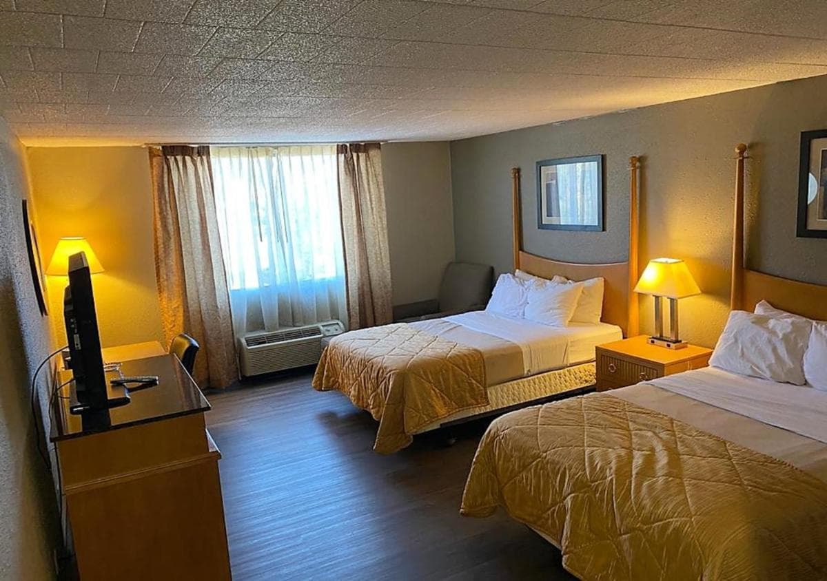 Hotel Veranda DuBois property views in DuBois, PA — gallery photo 3