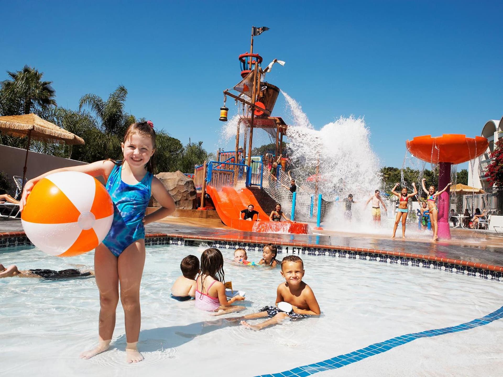 Howard Johnson by Wyndham Anaheim Hotel and Water Playground gallery photo in Anaheim, CA — image 14