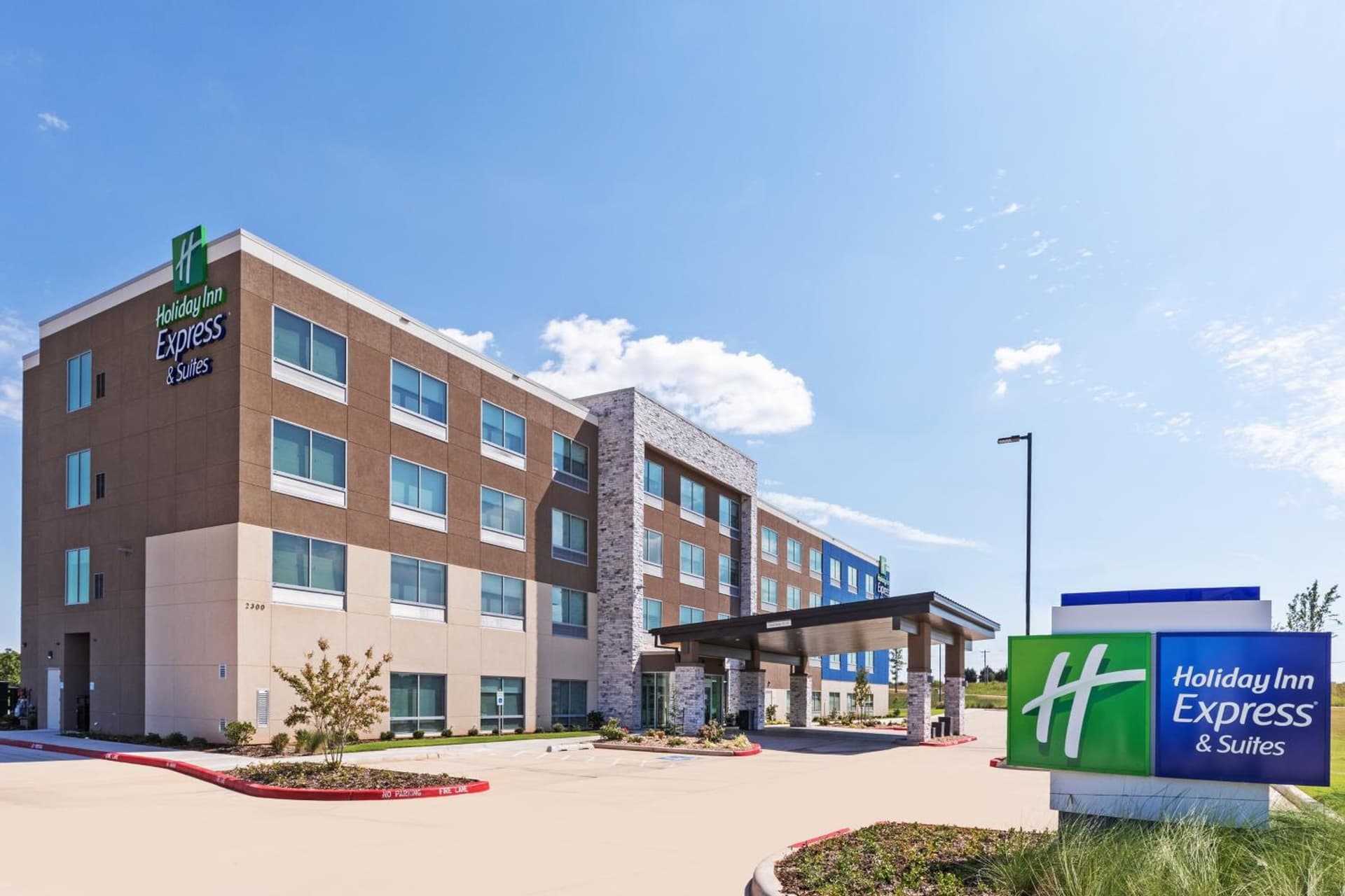 Holiday Inn Express & Suites Purcell by IHG interior in Purcell, OK — gallery photo 2