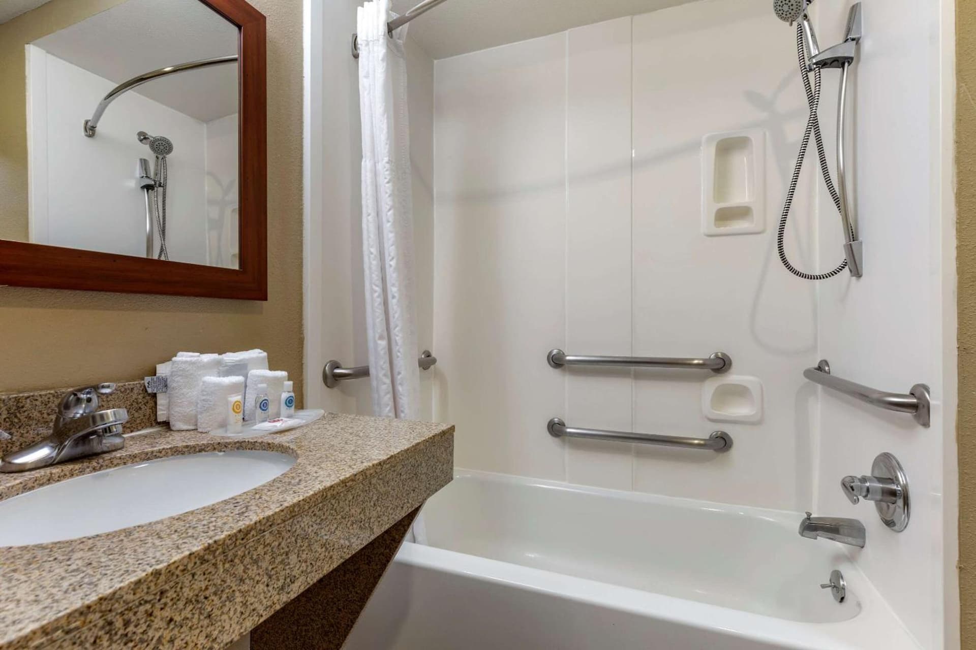 Comfort Suites Waco Near University Area gallery photo in Waco, TX — image 28