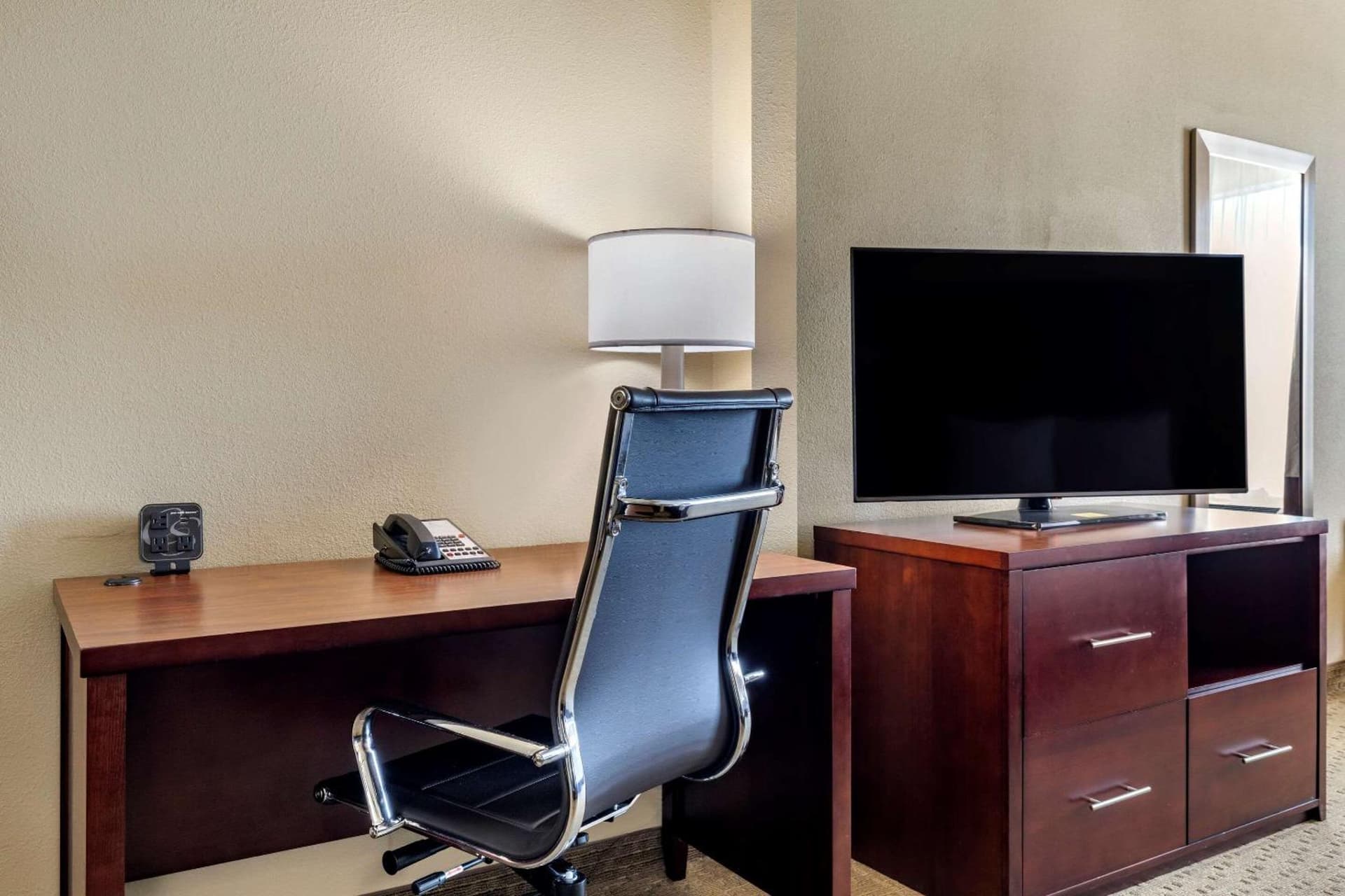 Comfort Suites Waco Near University Area gallery photo in Waco, TX — image 31